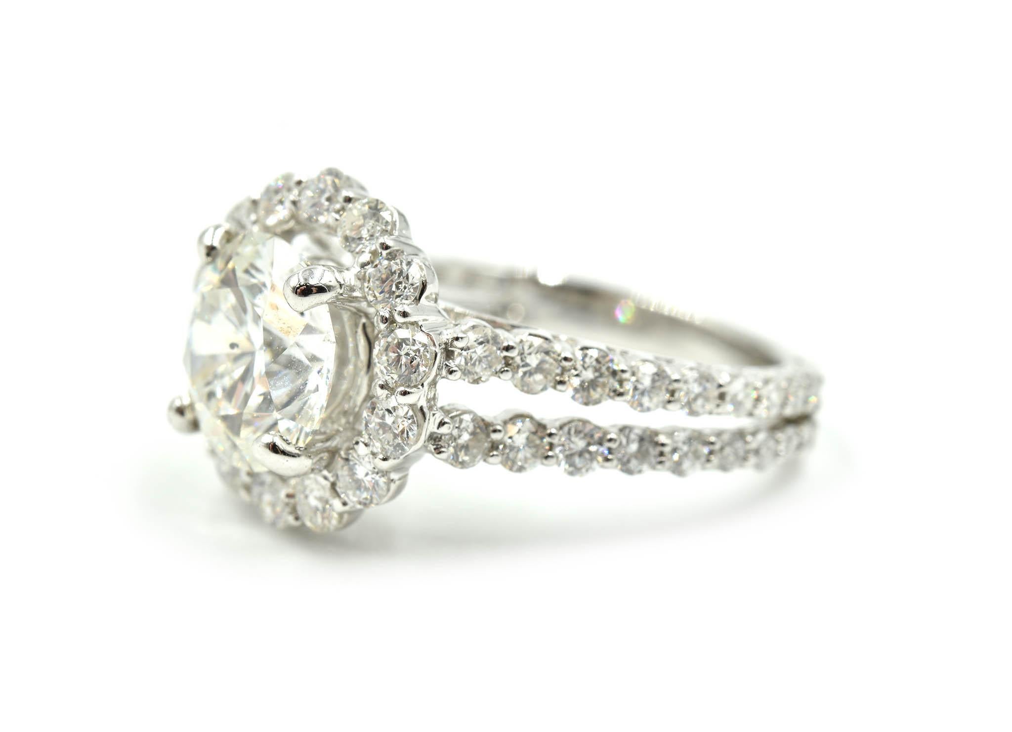 18k White Gold 2.31ct Round Brilliant Diamond Engagement Ring with Dia Mounting (Rundschliff)