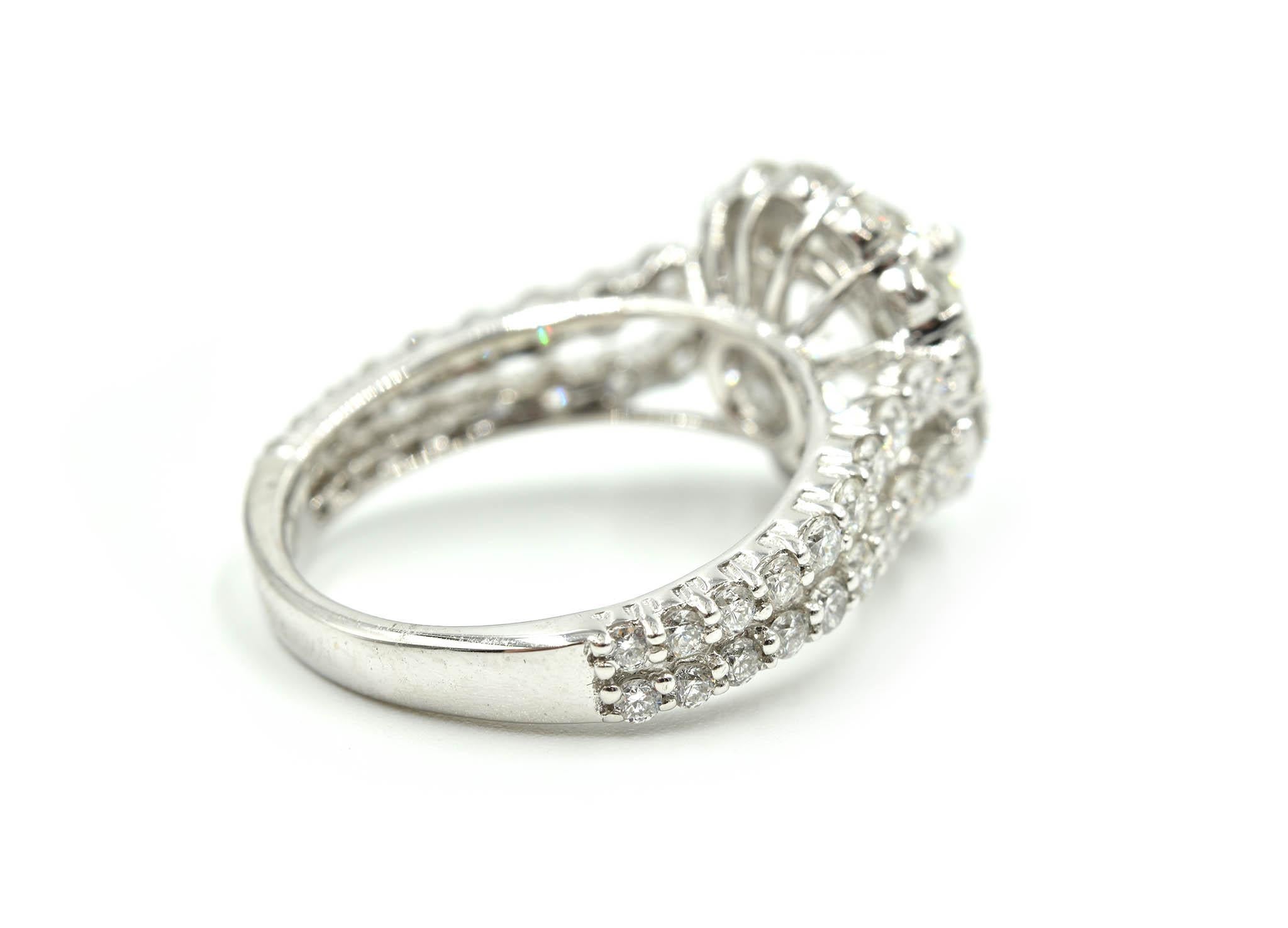18k White Gold 2.31ct Round Brilliant Diamond Engagement Ring with Dia Mounting Damen