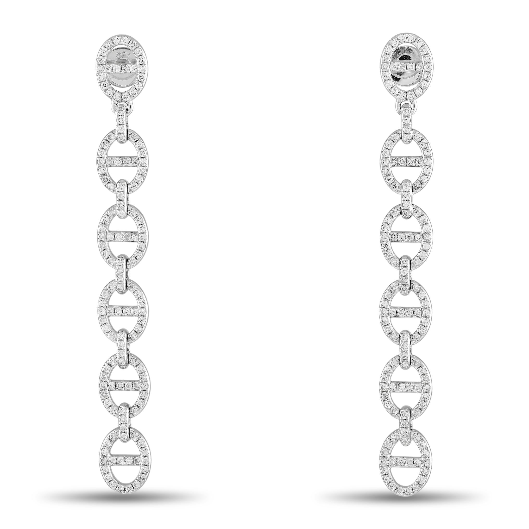 18K White Gold 2.35ct Diamond Dangle Earrings In New Condition For Sale In Southampton, PA