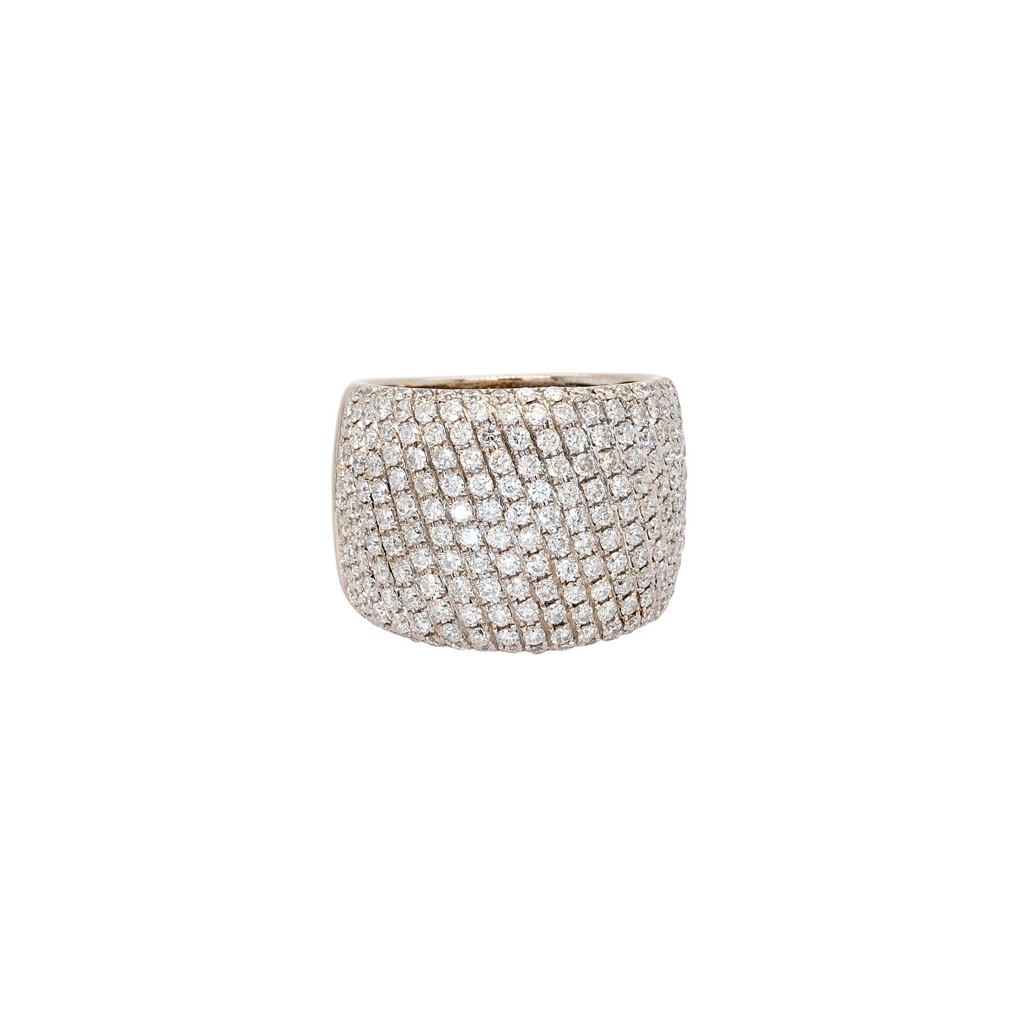 18k White Gold 2.35ctw Round Brilliant Natural Diamond Pave Ring For Sale 5