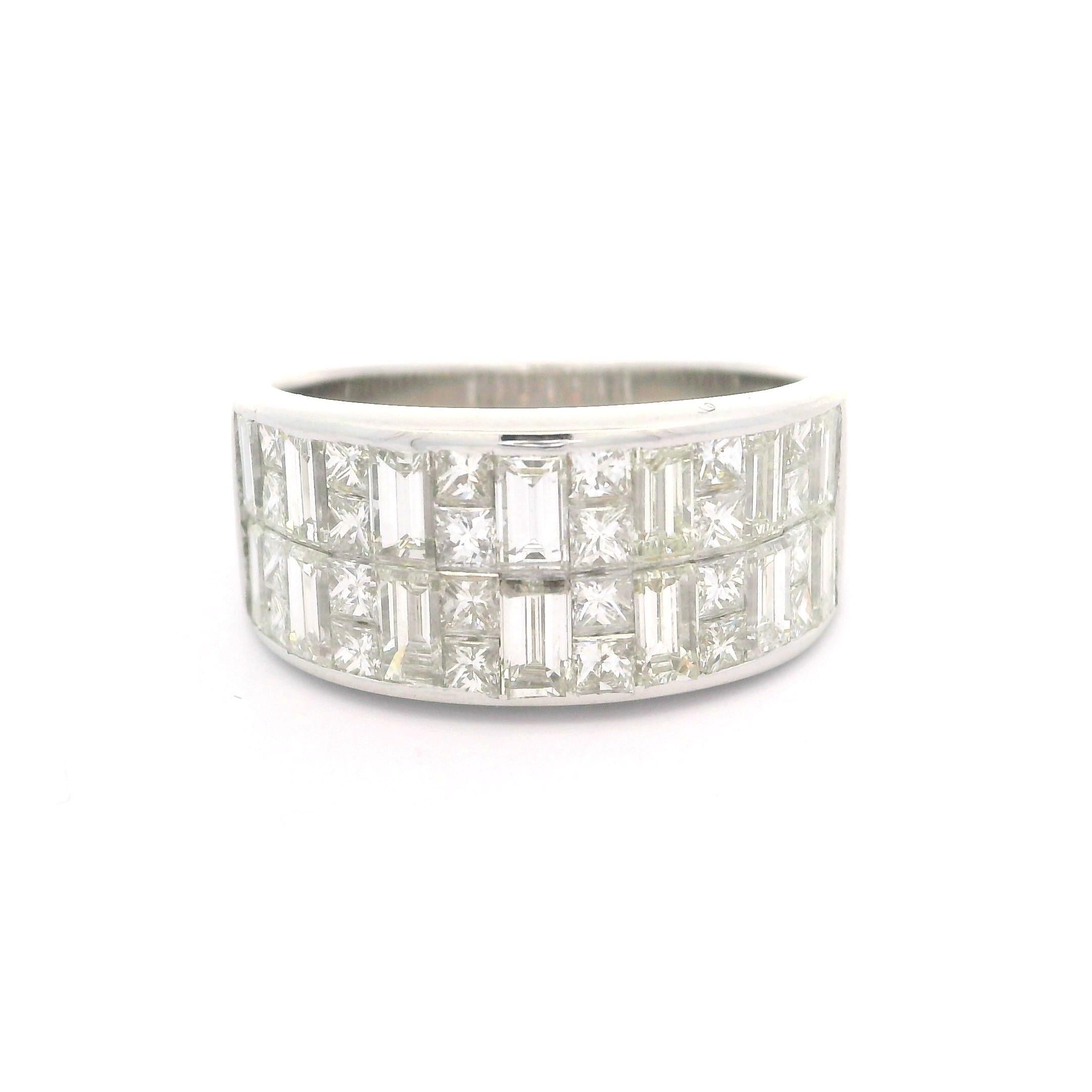 18k White Gold 2.36ctw Fiery Diamond Checkerboard 9mm Wide Band Ring For Sale 7