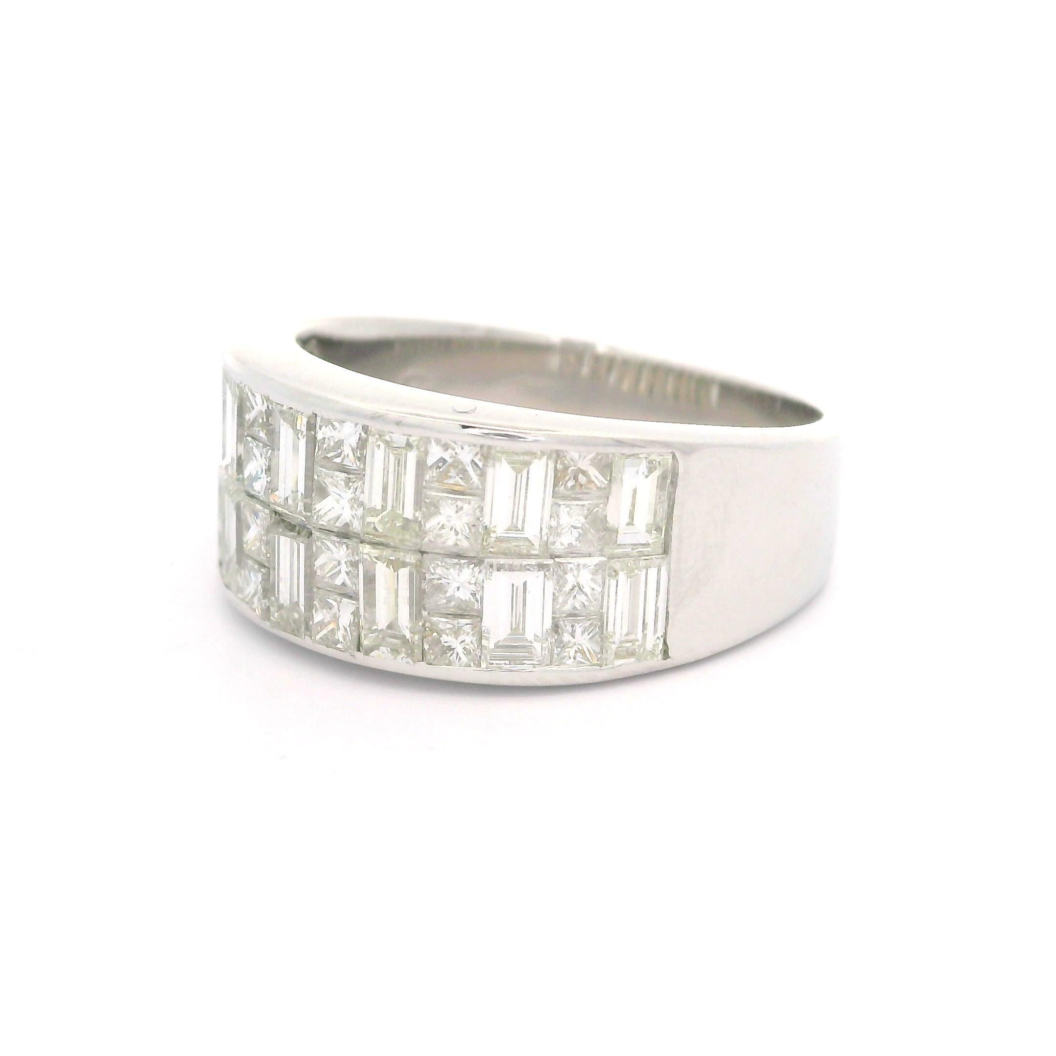 18k White Gold 2.36ctw Fiery Diamond Checkerboard 9mm Wide Band Ring For Sale 2