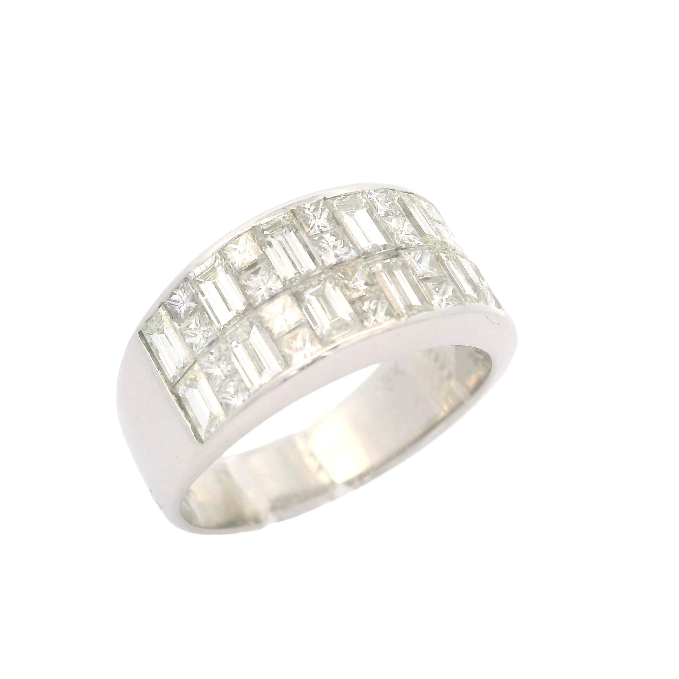 18k White Gold 2.36ctw Fiery Diamond Checkerboard 9mm Wide Band Ring For Sale 4