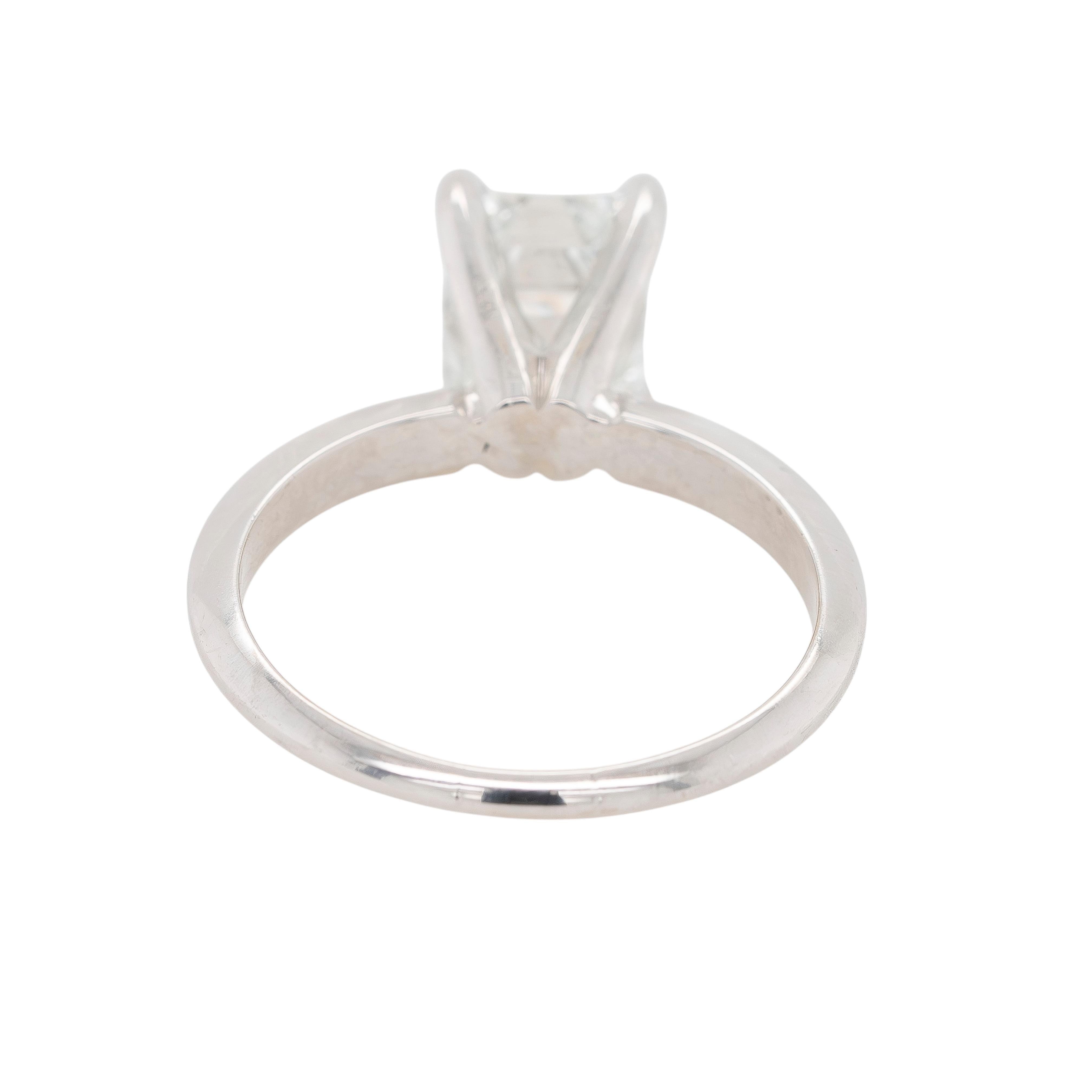 da uomo o donna Anello di fidanzamento in oro bianco 18k con diamante taglio smeraldo certificato GIA da 2,40 carati in vendita