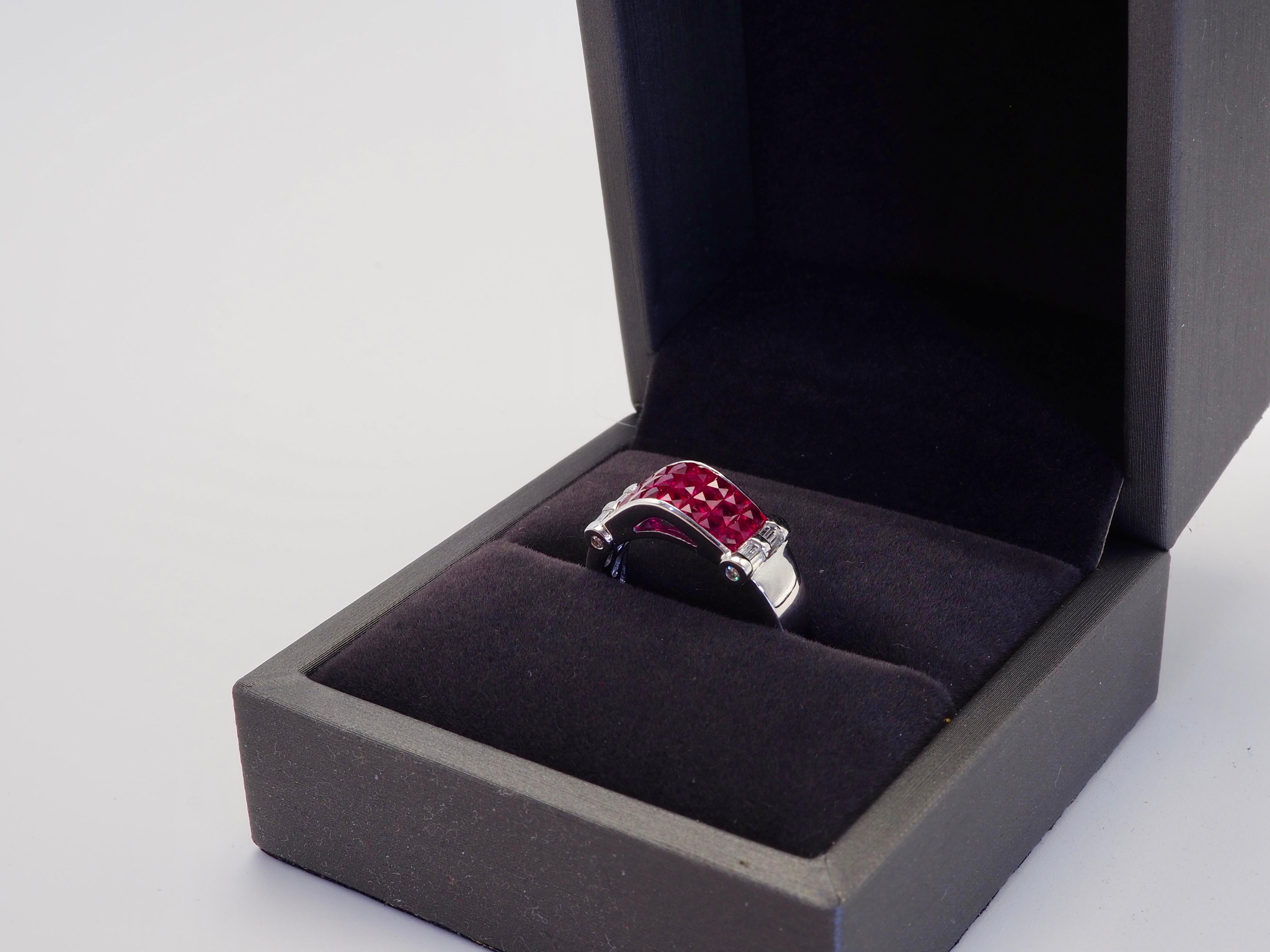 Women's or Men's 18K White Gold 2.40ct Squared Ruby & 0.21ct Diamond Invisible Band Ring For Sale