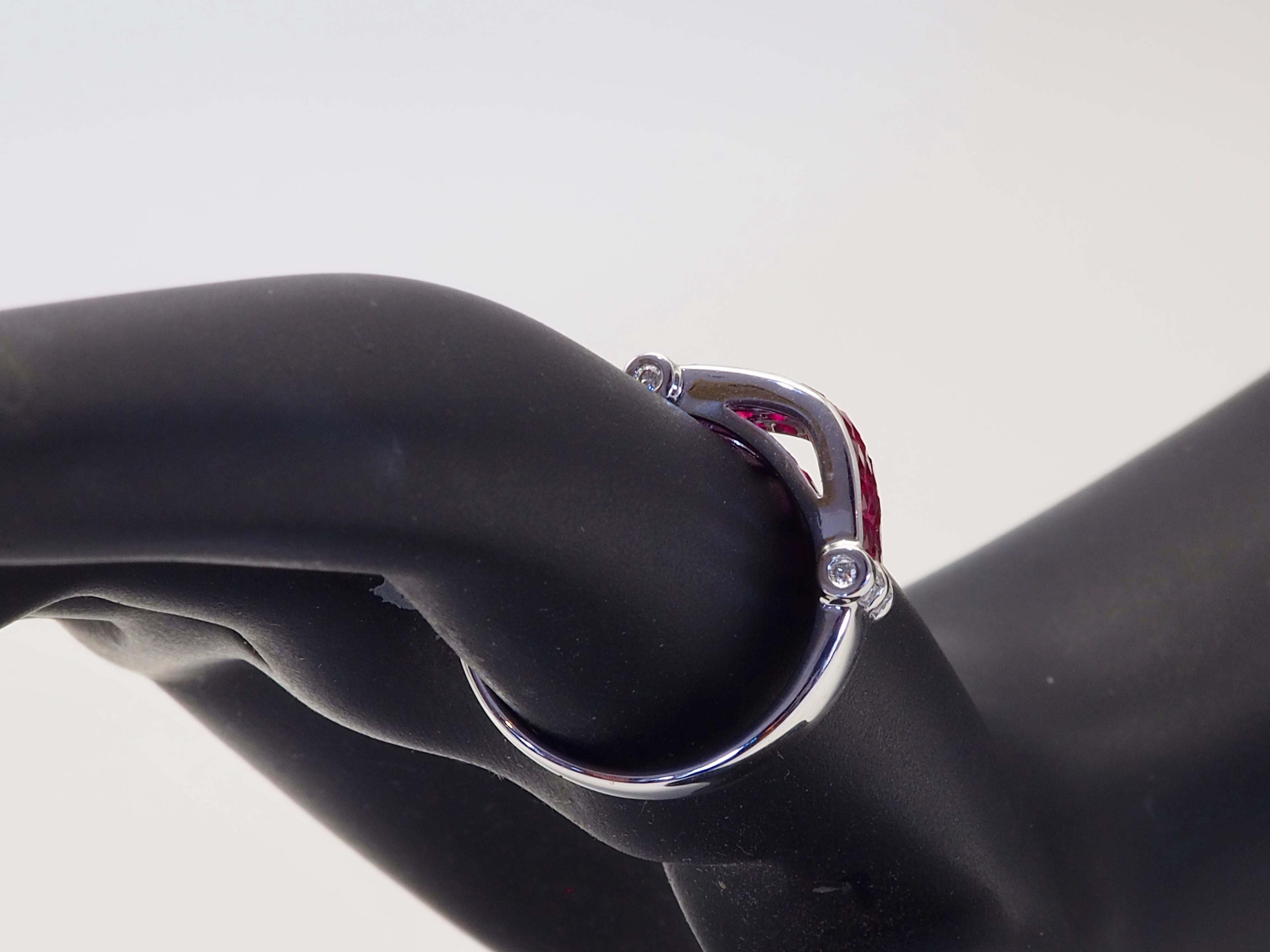 18K White Gold 2.40ct Squared Ruby & 0.21ct Diamond Invisible Band Ring For Sale 3
