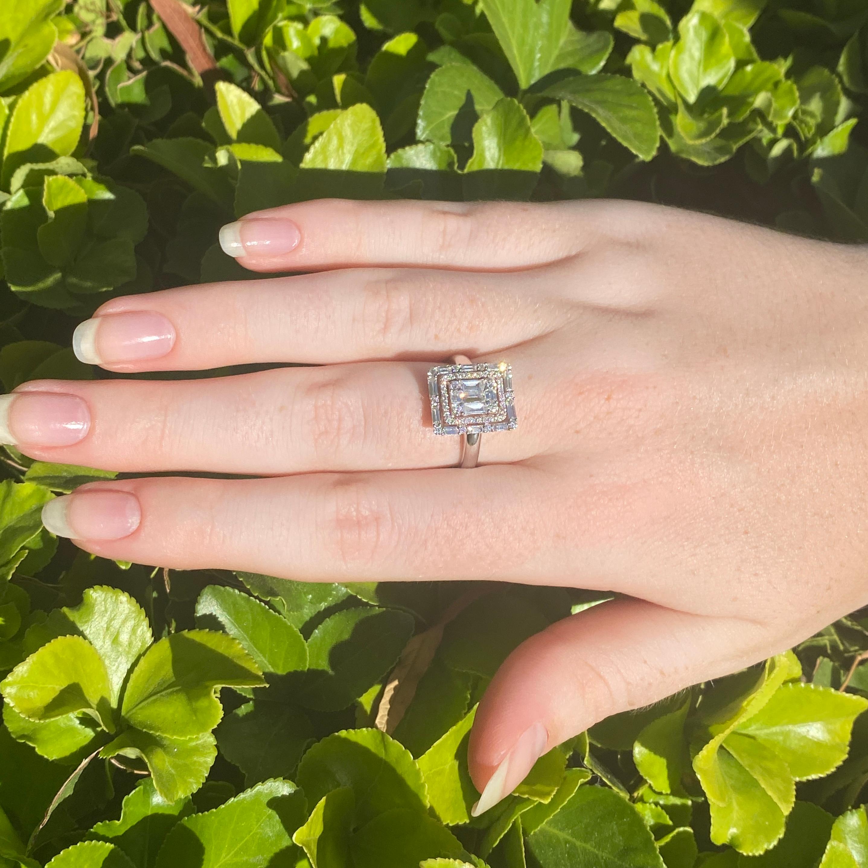 Bague de fiançailles en or blanc 18 carats avec diamants de 2,48 carats en vente 4