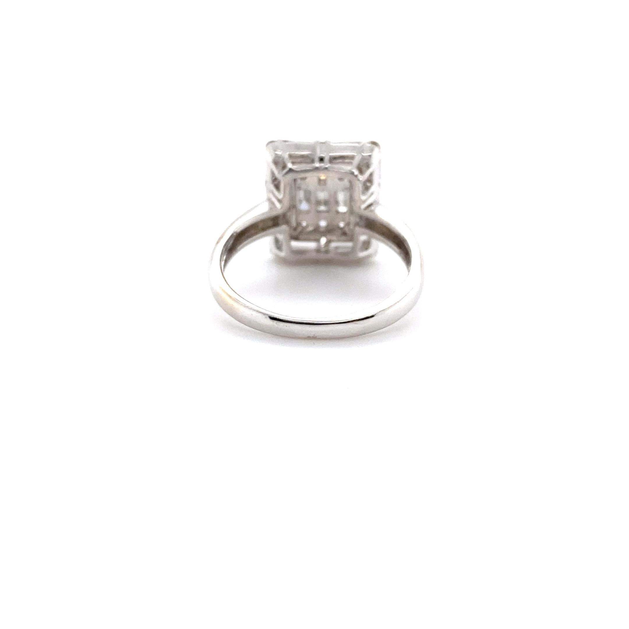 Bague de fiançailles en or blanc 18 carats avec diamants de 2,48 carats Pour femmes en vente