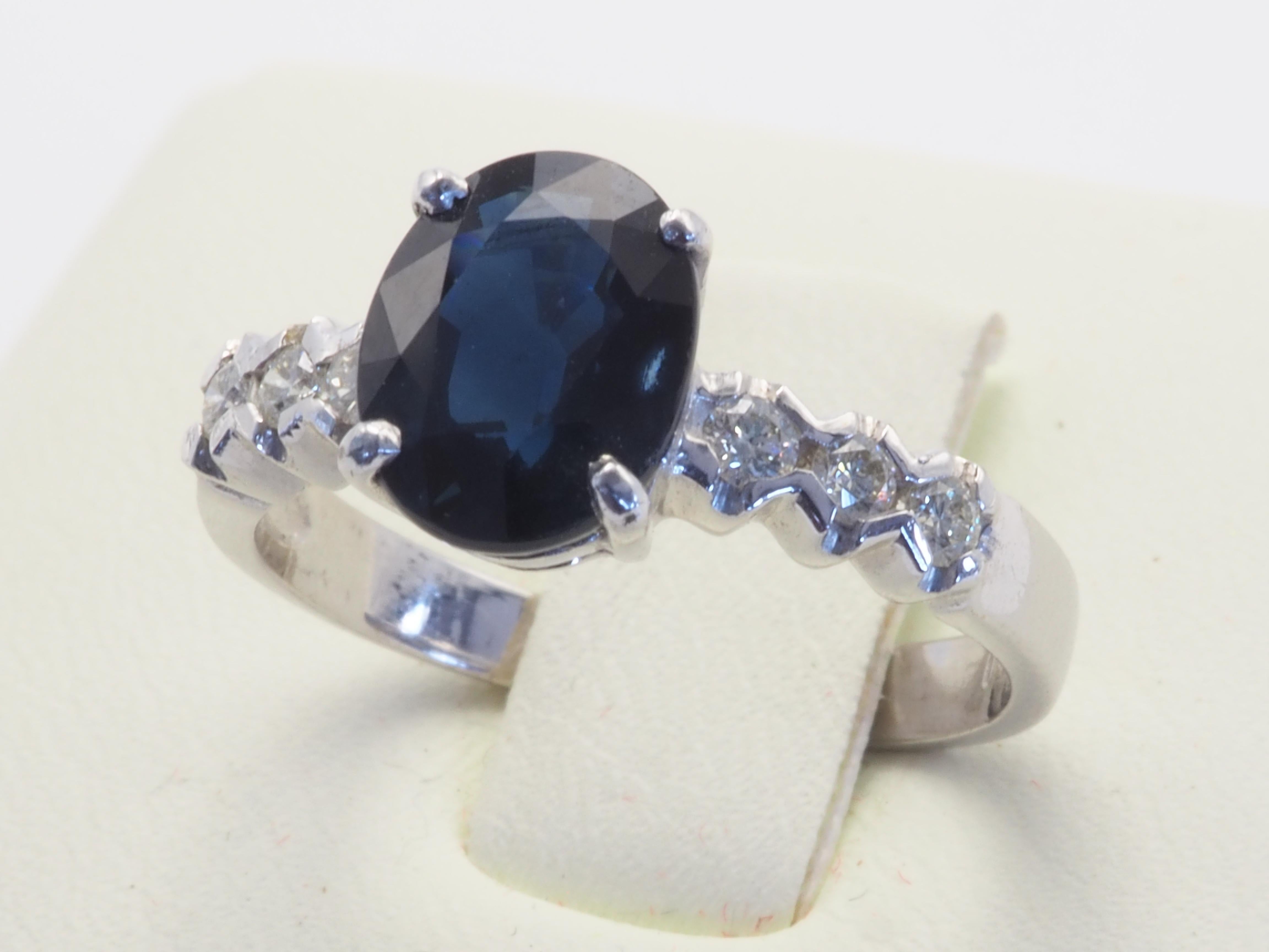 Women's 18K White Gold 2.57ct Inky Blue Sapphire & 0.21ct Diamond Fine Engagement Ring For Sale