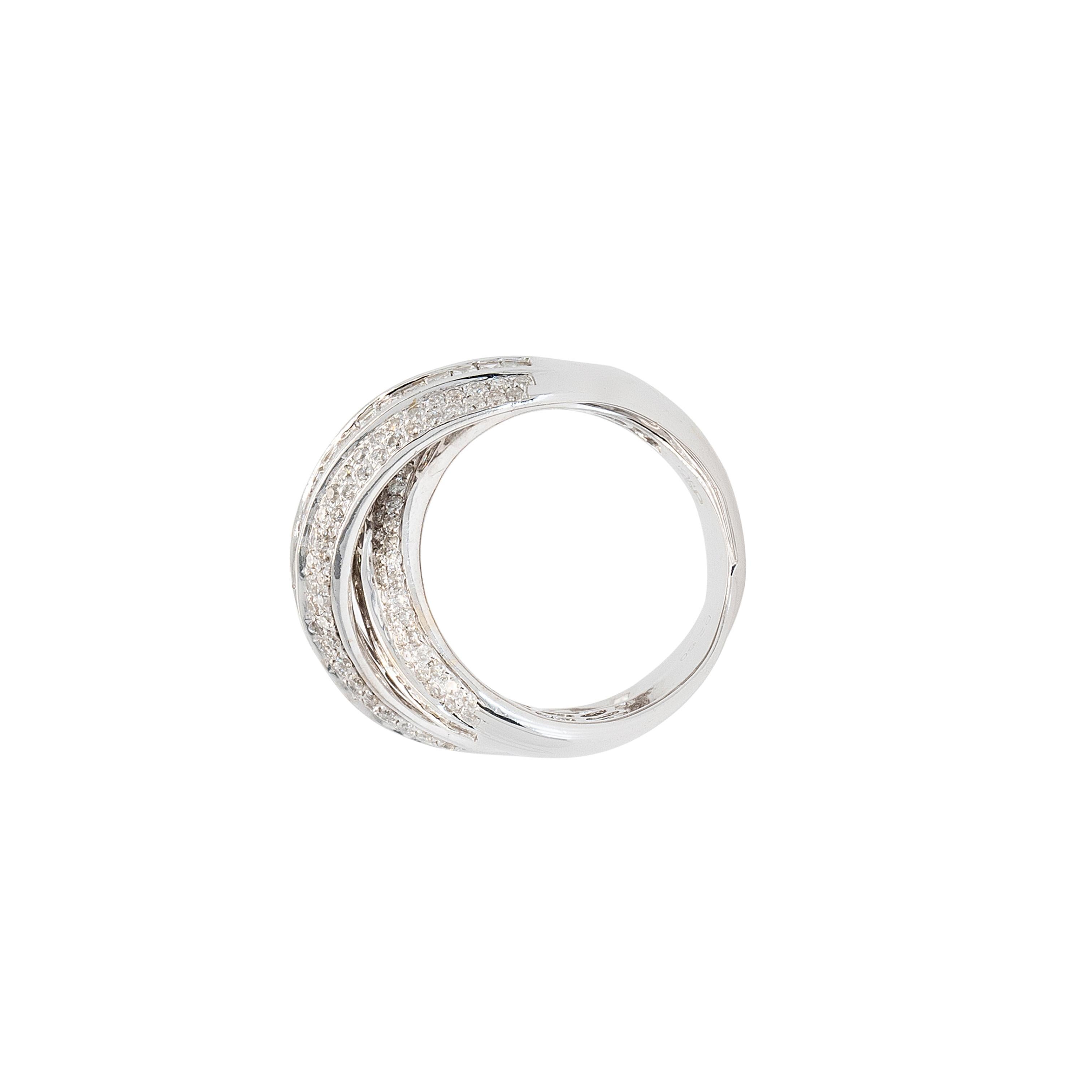 Anello in oro bianco 18 carati con diamanti naturali tondi, brillanti e baguette da 2,60 carati in vendita 1