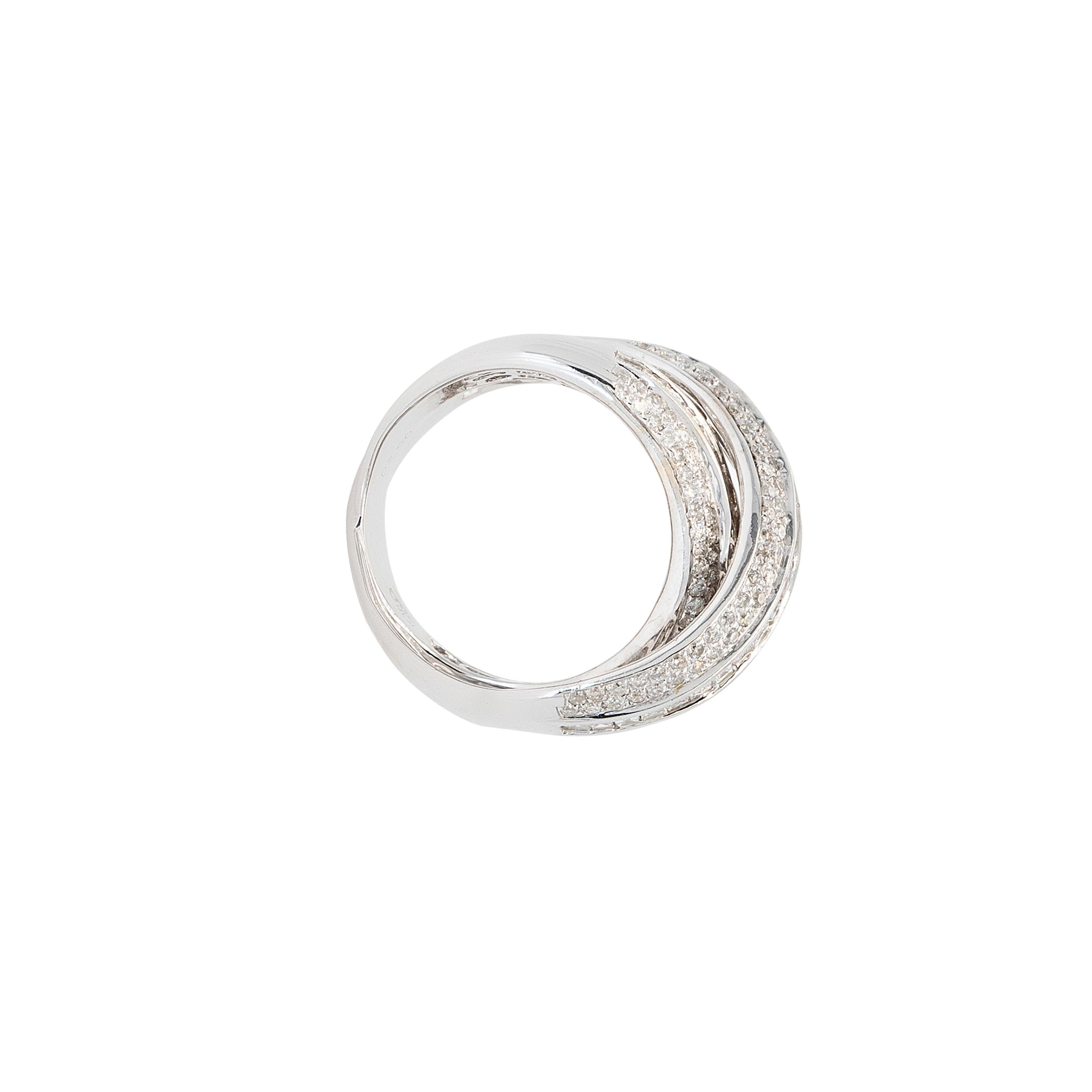 Anello in oro bianco 18 carati con diamanti naturali tondi, brillanti e baguette da 2,60 carati in vendita 2