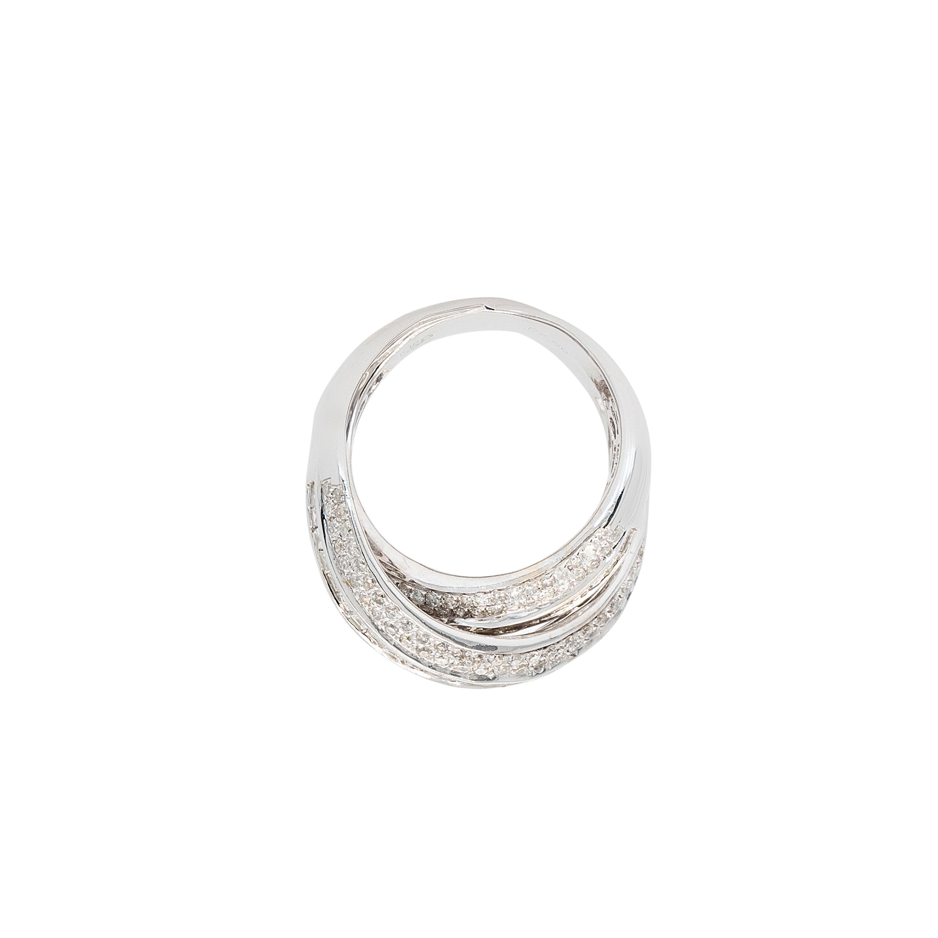 Anello in oro bianco 18 carati con diamanti naturali tondi, brillanti e baguette da 2,60 carati in vendita 3