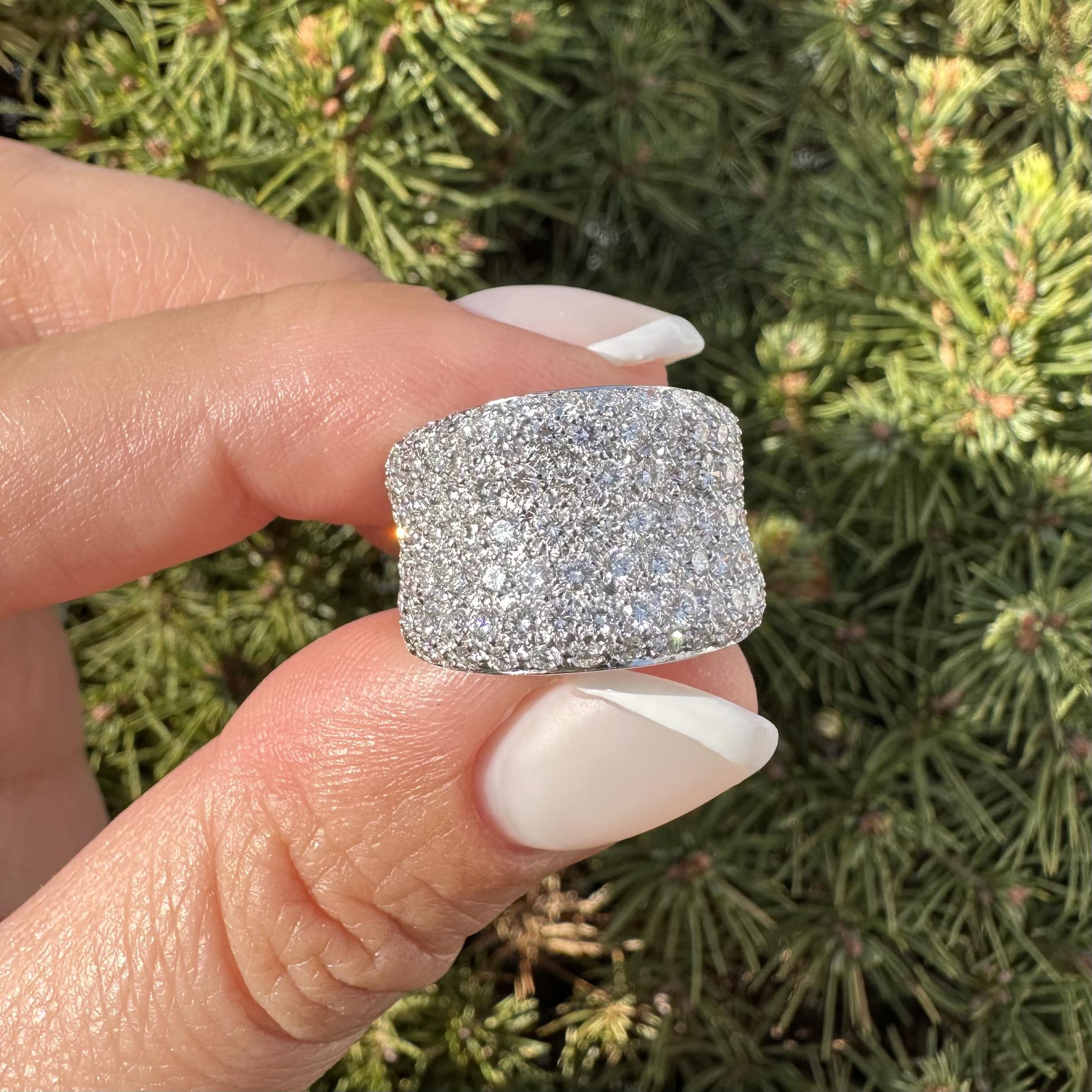 18k Weißgold 2,76ctw G VS Pave Diamant breite konkave Zigarre Band Ring im Angebot 8