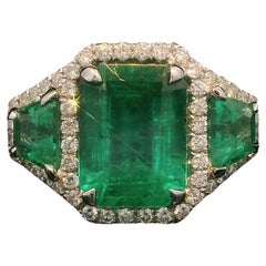 18K White Gold 2.81ct VIVID GREEN Zambian Emerald Ring with pave white diamonds