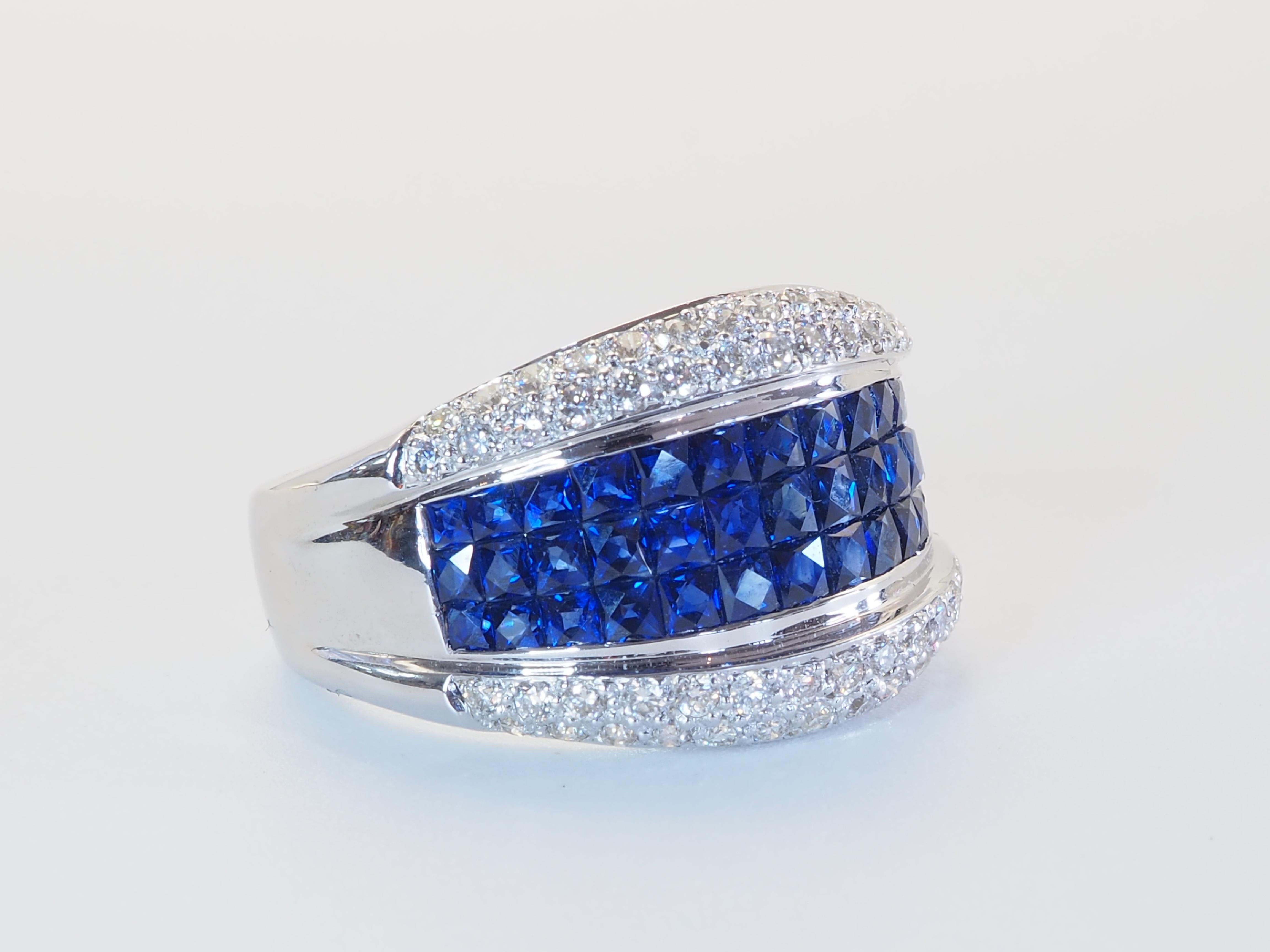 Taille carrée Bague en or blanc 18K avec saphir bleu de 2,90 ct et diamant de 0,60 ct en serti clos en vente