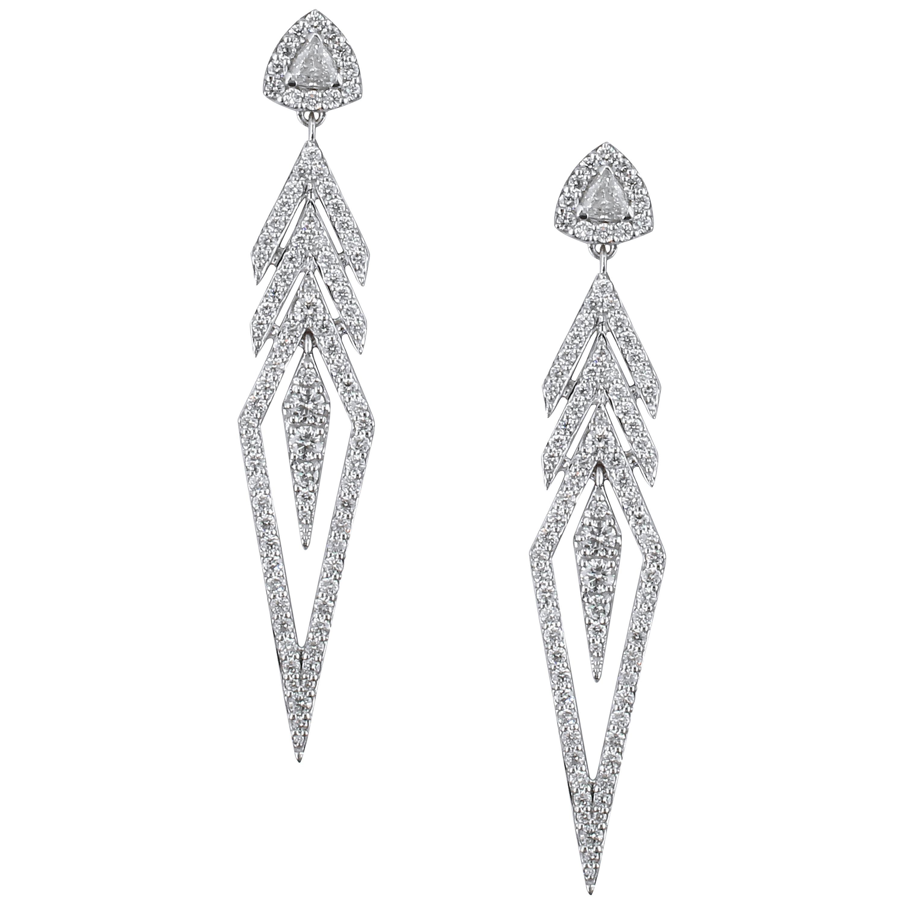 Alessa Arrow Earrings 18 Karat White Gold Amara Collection For Sale