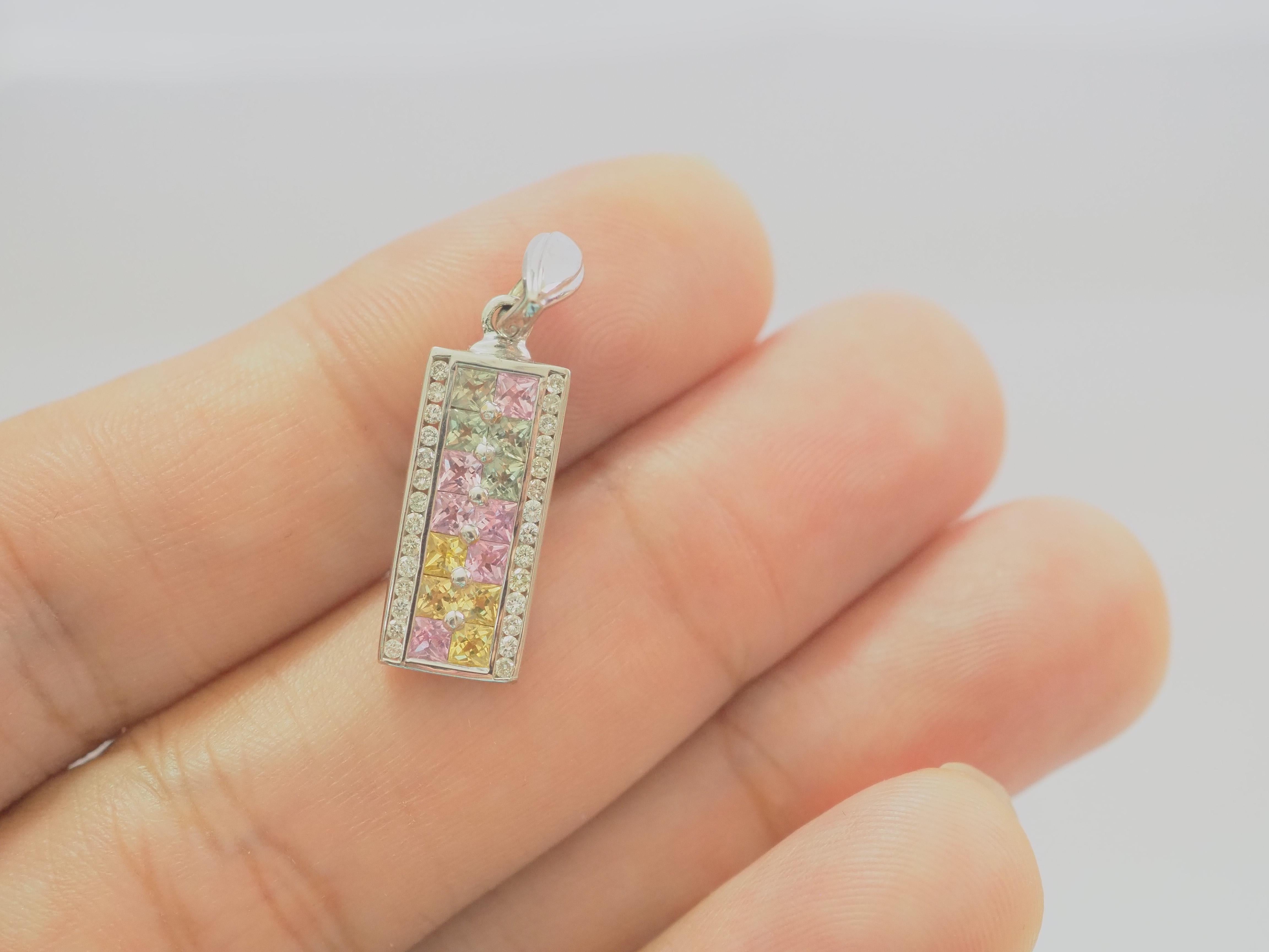 18K White Gold 2ct Fancy Pastel Sapphires & 0.12ct Diamond Bar Pendant In Excellent Condition In เกาะสมุย, TH