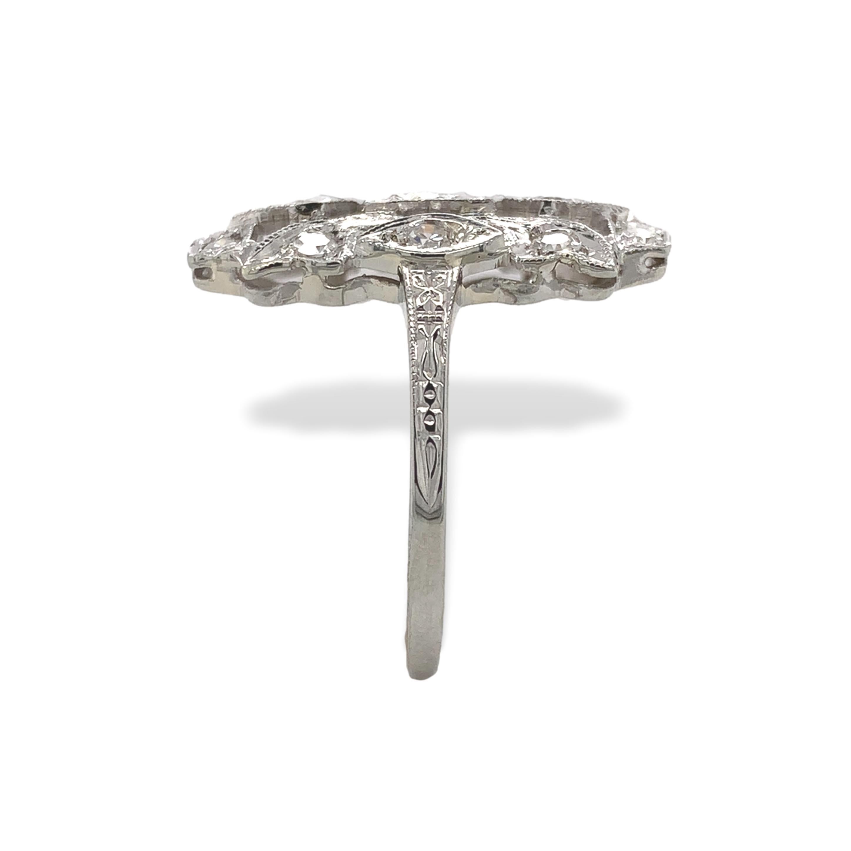 18K White Gold 3/4ct tw Diamond Filigree Ring size 6.5 In Good Condition For Sale In Big Bend, WI