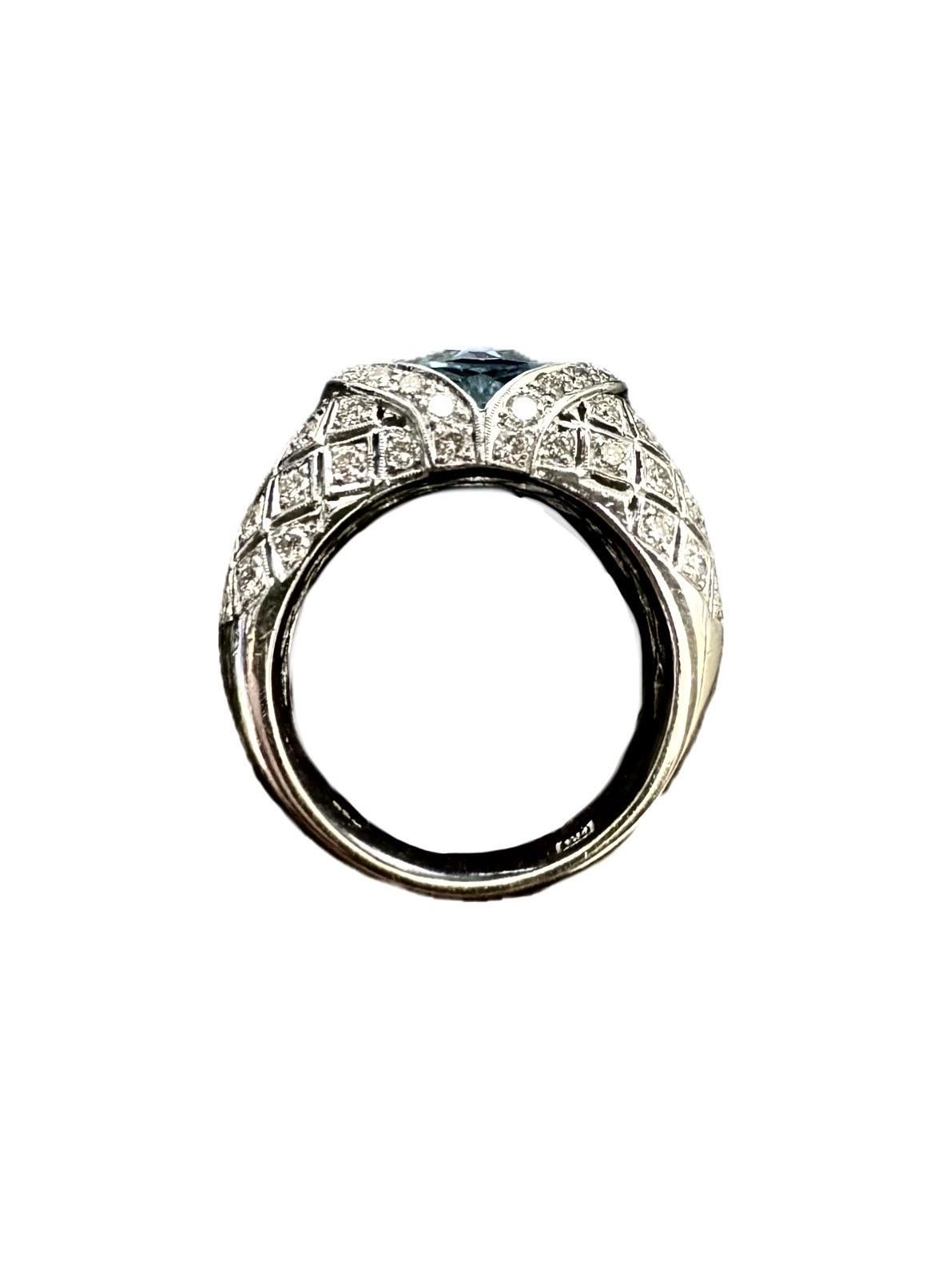 Women's or Men's 18K White Gold 3 Carat Oval Aquamarine Diamond Engagement Ring For Sale