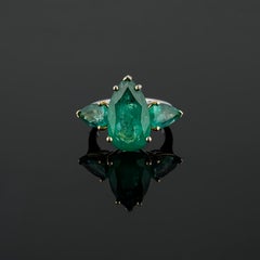 18K White Gold 3 Stone Pear Shaped Emerald Engagement Or Cocktail Ring
