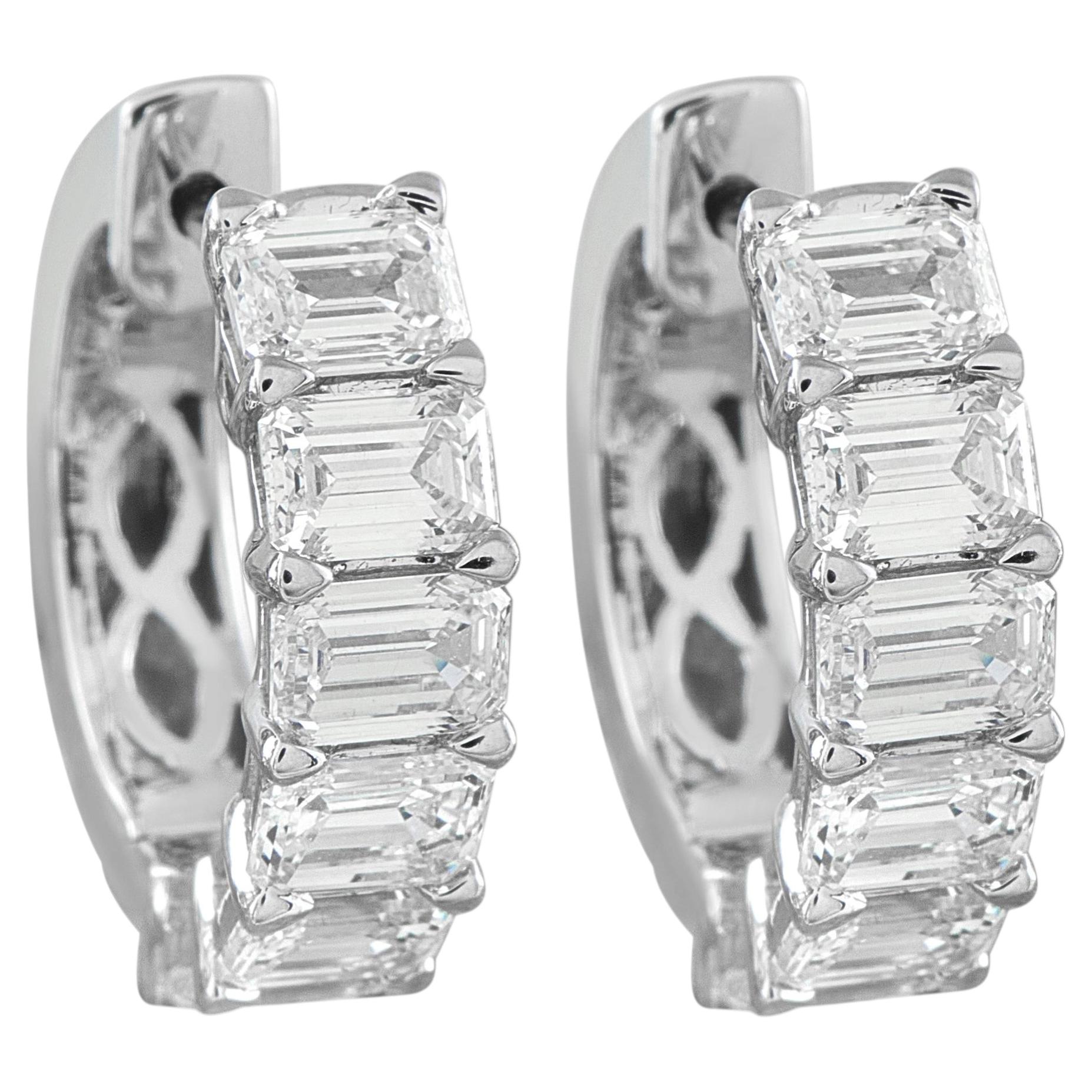 Boucles d'oreilles en or blanc 18 carats 3,01 ct de diamant AER-18104