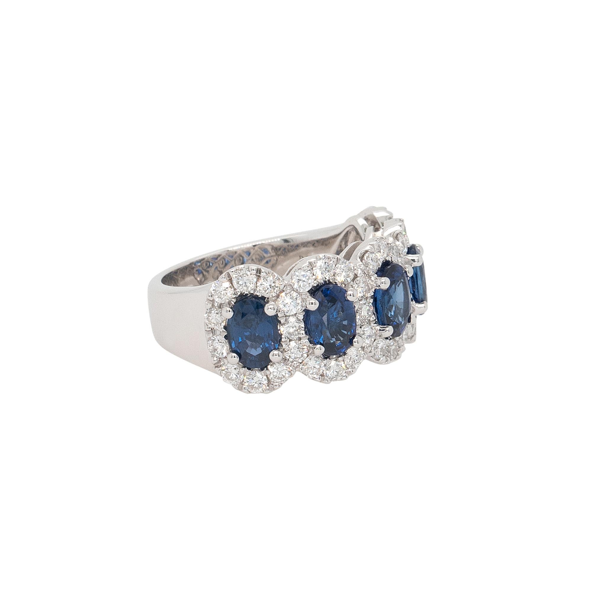 Taille ovale Bague en or blanc 18 carats avec saphir ovale de 3,11 carats et diamants naturels en vente