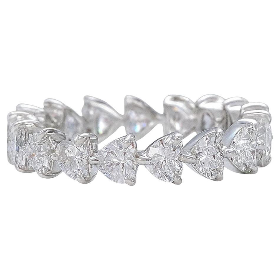 Bague d'éternité en or blanc 18 carats avec diamant en forme de cœur de 3,14 carats en vente