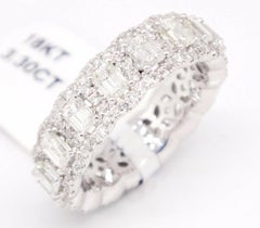 18 Karat White Gold 3.30 Carat Emerald Diamonds Eternity Ring