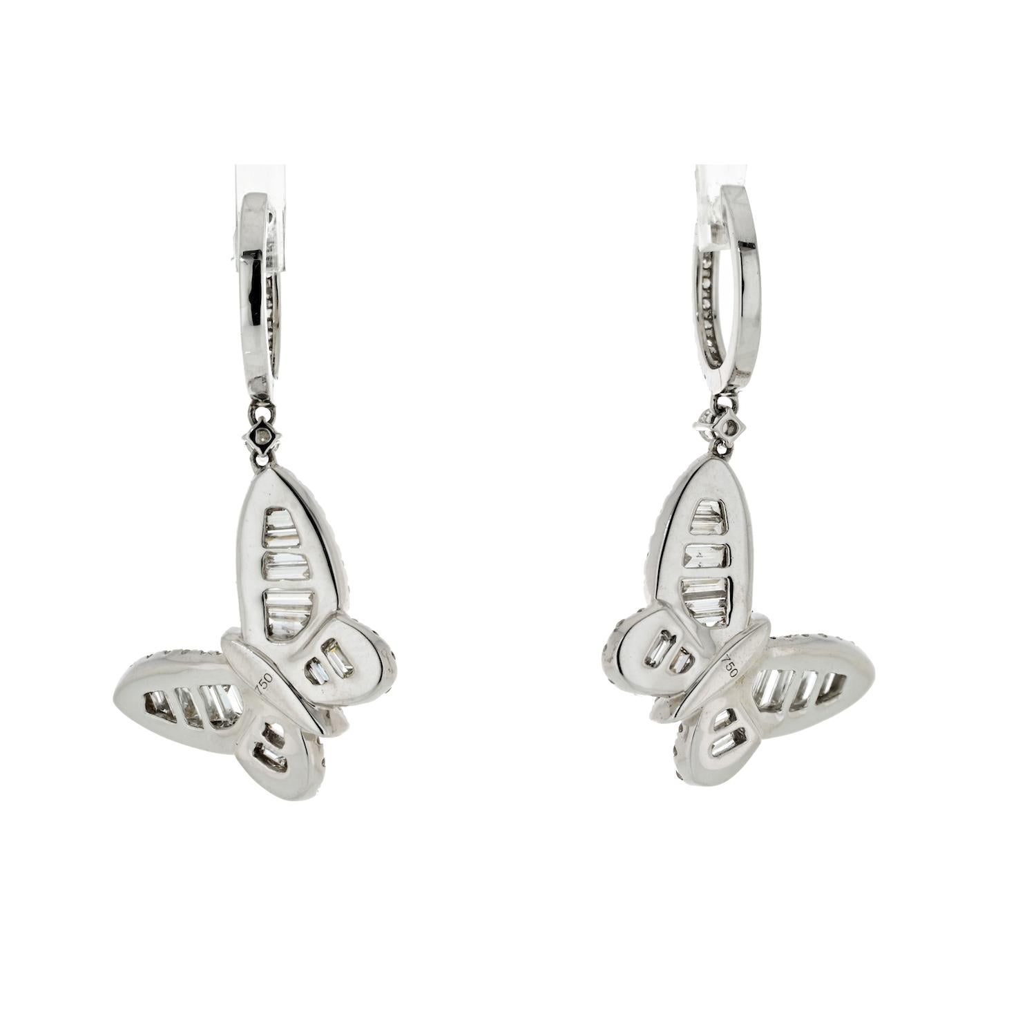 18K White Gold 3.50cttw Diamond Butterfly Dangling Earrings In Excellent Condition For Sale In New York, NY