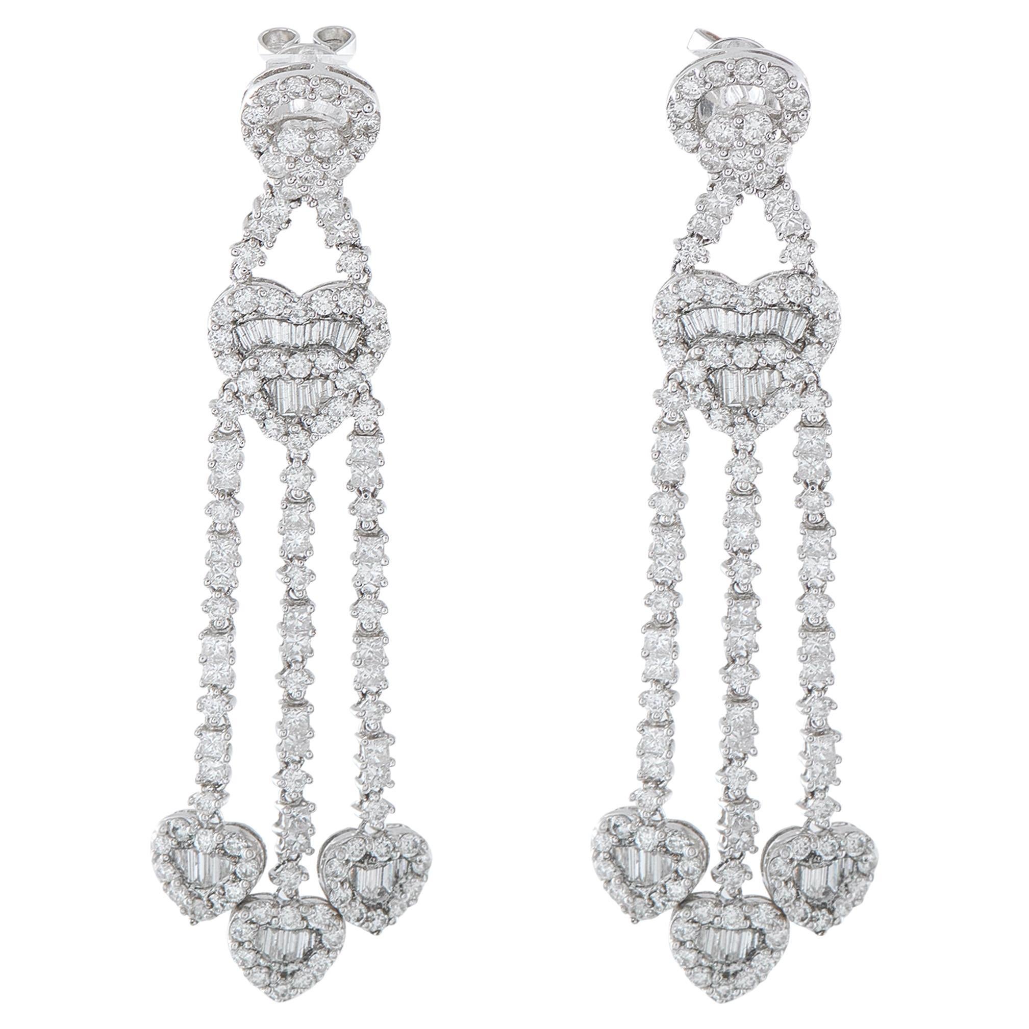 18K White Gold 3.60ct Diamond Heart Drop Earrings MF29-011626 For Sale