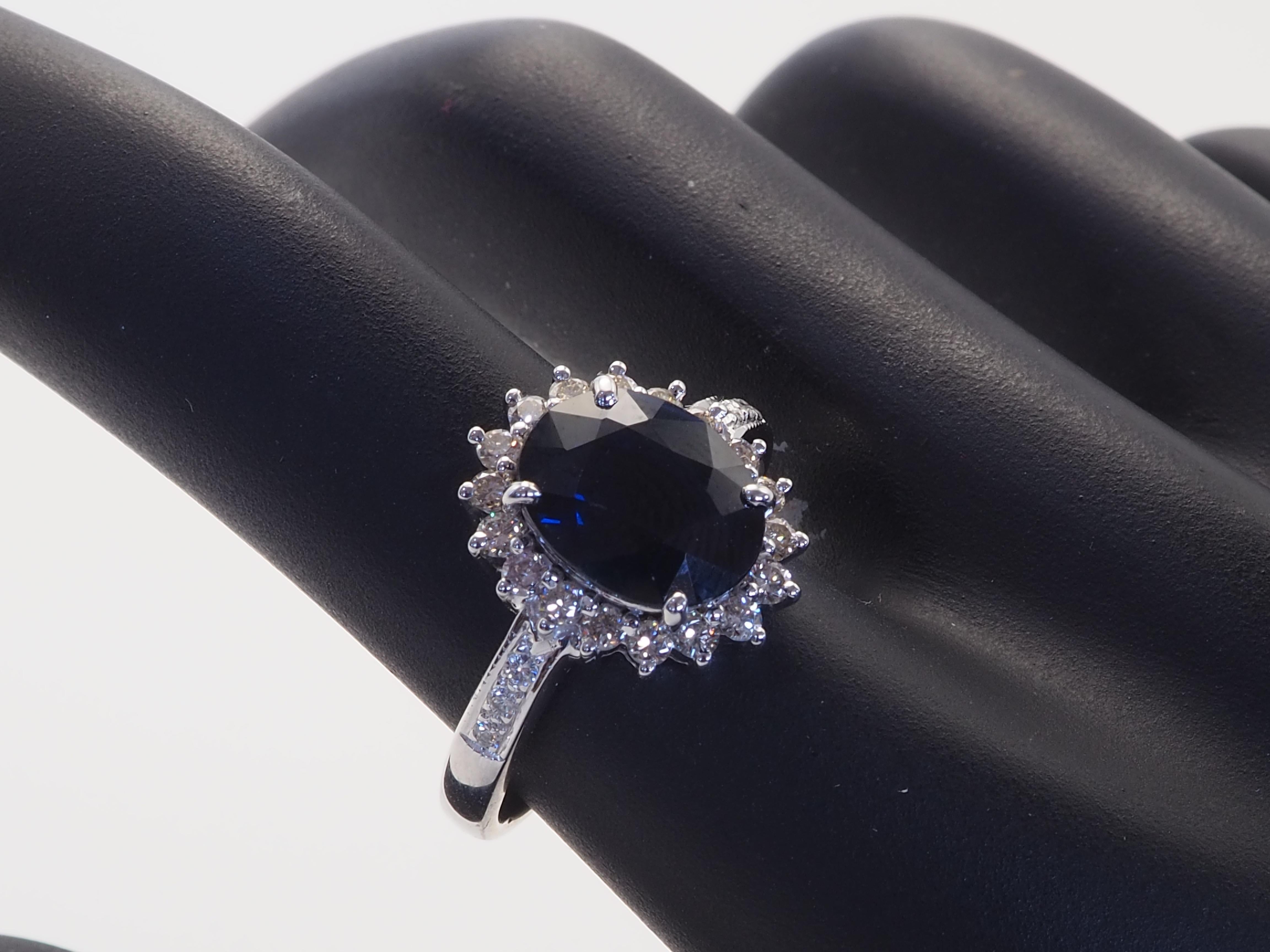 18K White Gold 3.80ct Deep Greenish Blue Sapphire & 0.50t Diamond Cocktail Ring For Sale 5