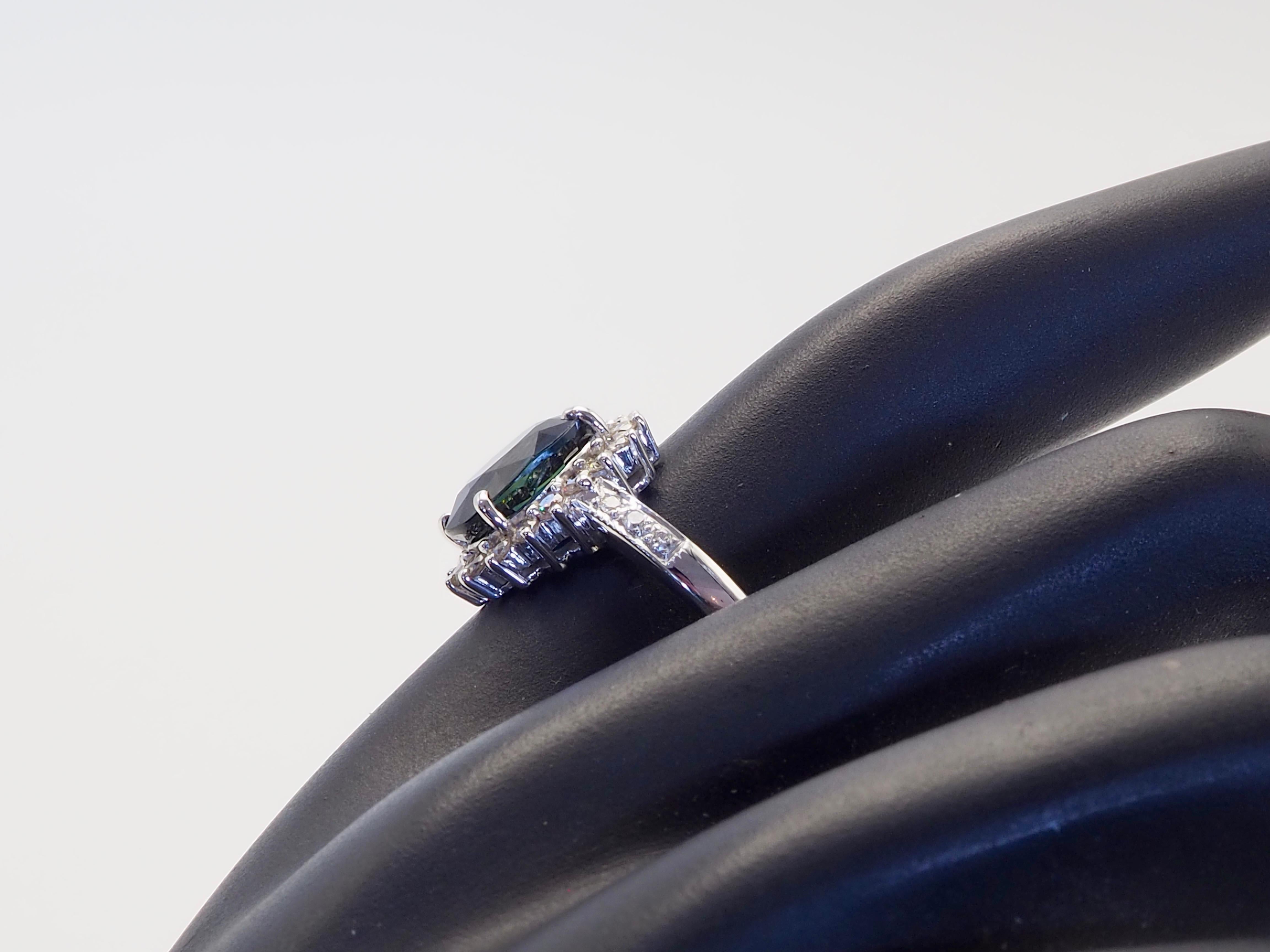 18K White Gold 3.80ct Deep Greenish Blue Sapphire & 0.50t Diamond Cocktail Ring For Sale 3