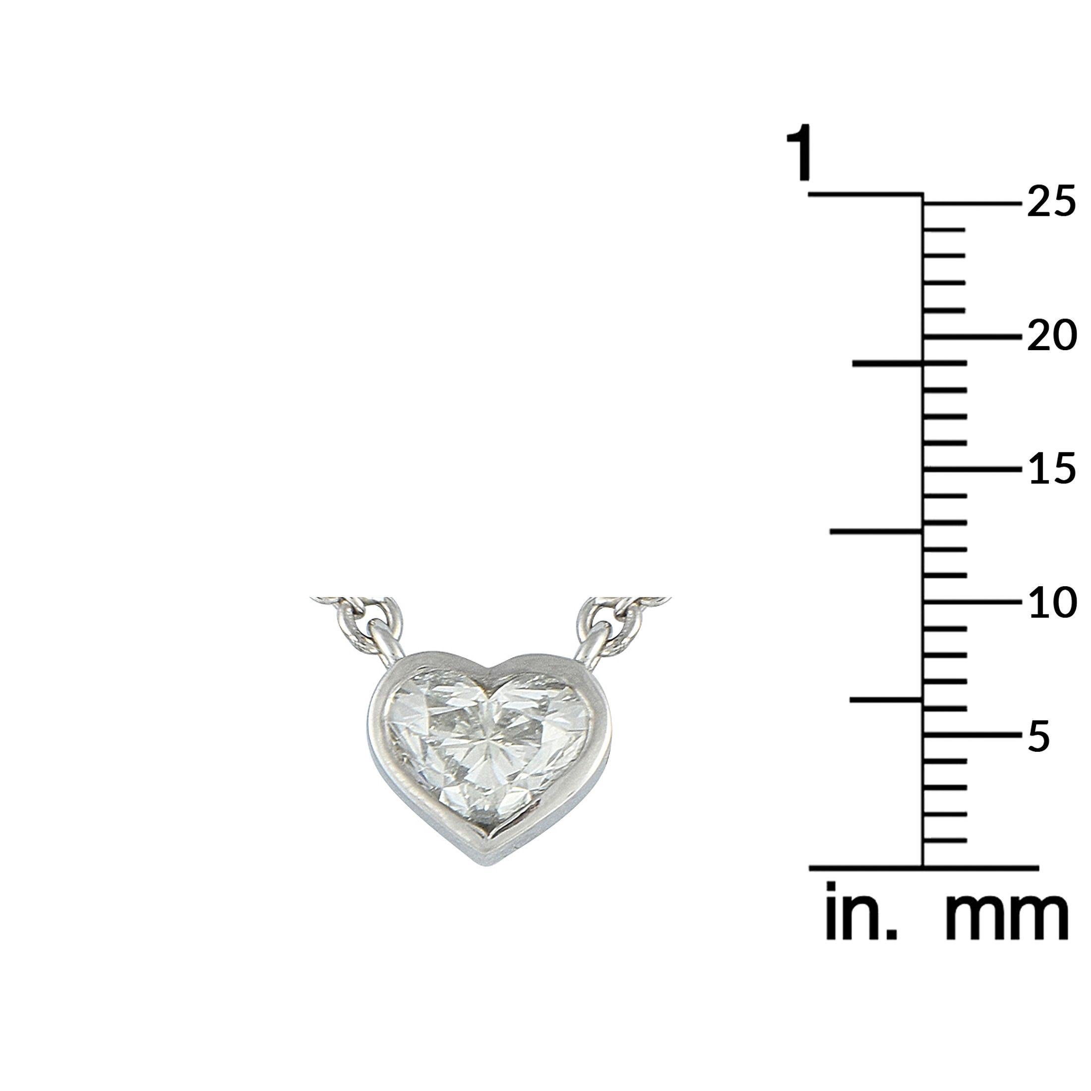 Collana con cuore di diamanti in oro bianco 18 carati da 3,81 carati In condizioni ottime in vendita a Southampton, PA