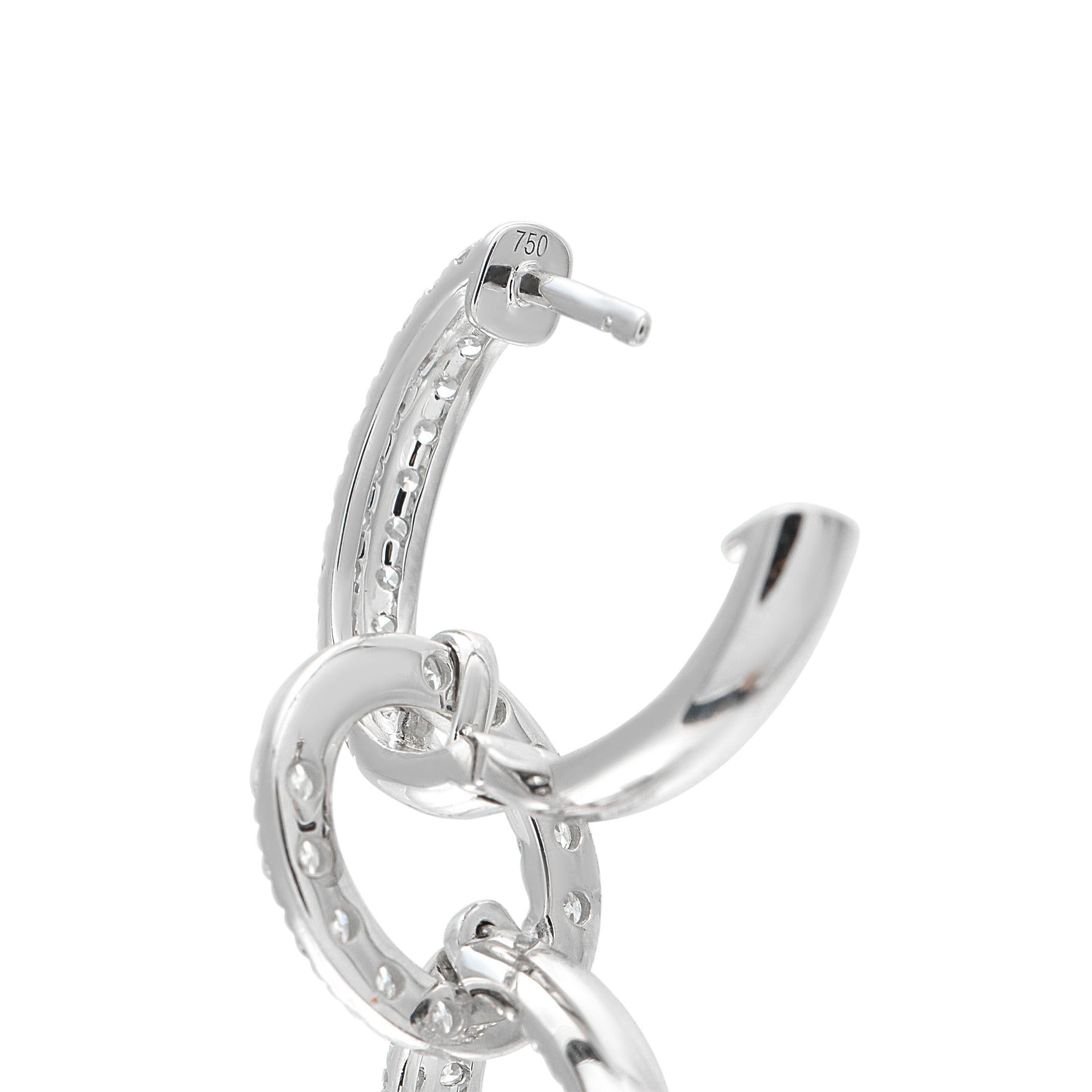 Taglio rotondo Orecchini pendenti con diamanti in oro bianco 18 carati da 3,85 carati in vendita