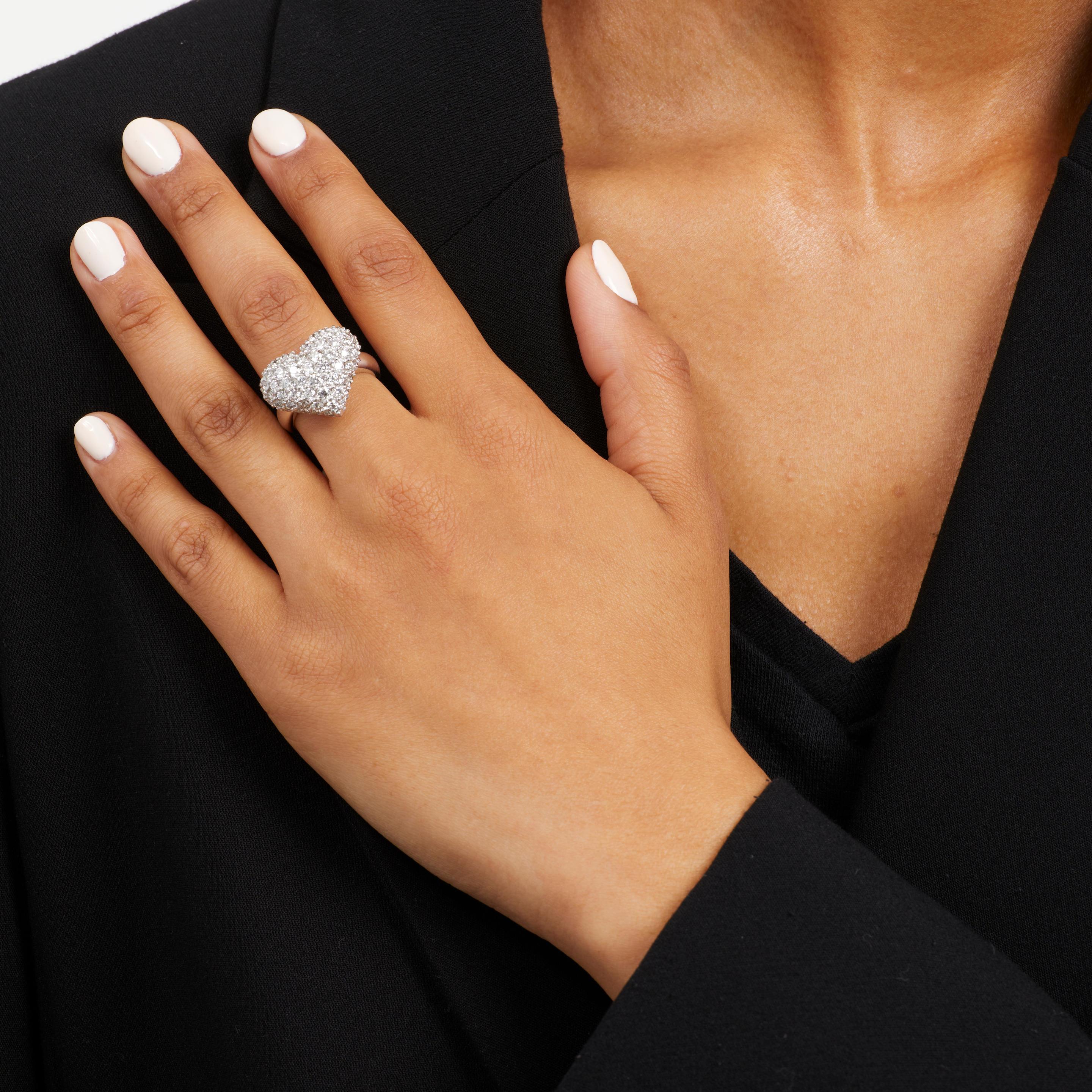 18k White Gold & 3.95 Carat Pave Diamond Heart-Shaped Bombe Ring, Size 7 For Sale 2