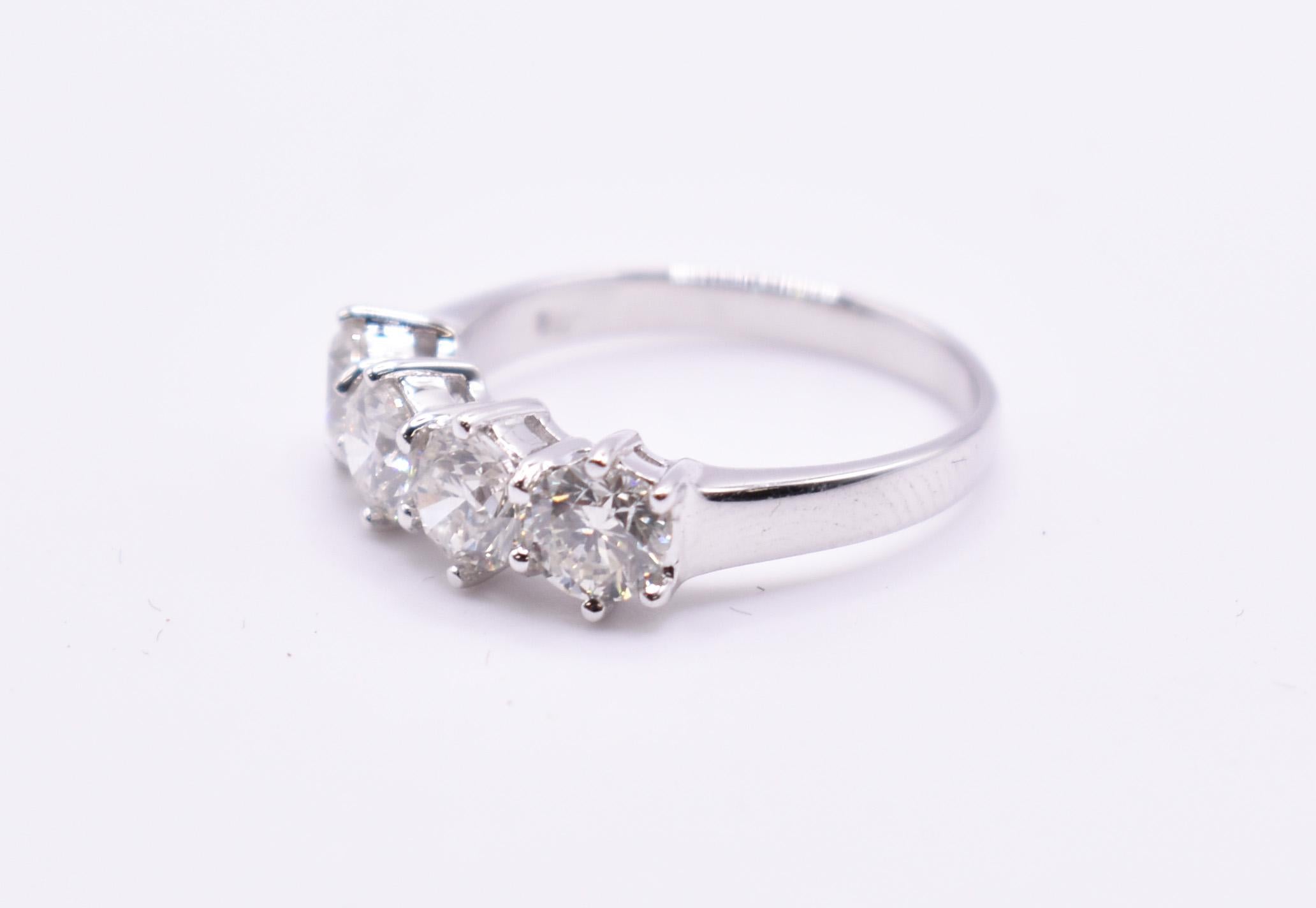 18k White Gold 4 Stone 1.92ct Diamond Ring In New Condition For Sale In Chelmsford, GB