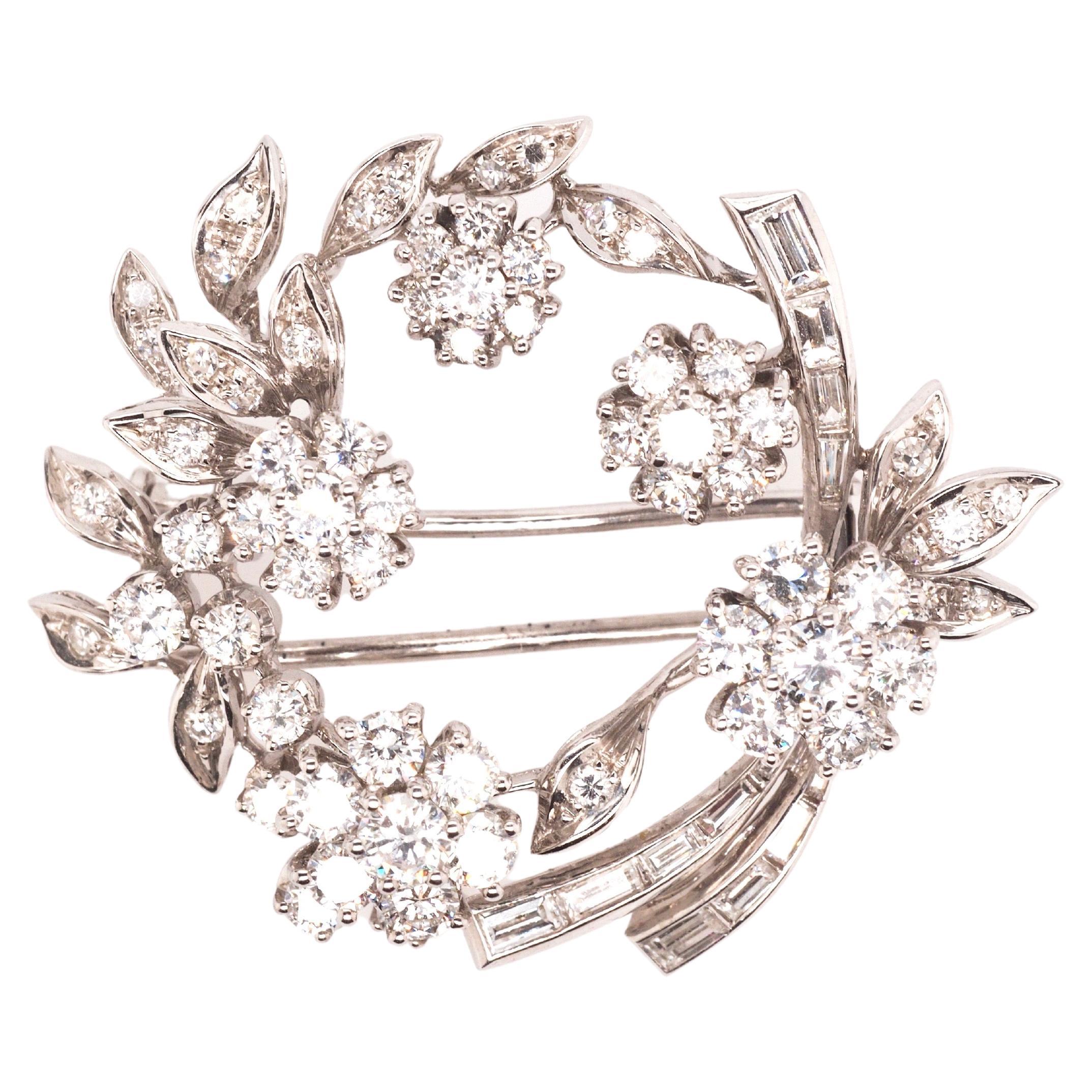 18K White Gold 4.00cttw Round Brilliant/Baguette Flower Brooch For Sale