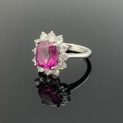 18K Weißgold 4,05 Karat Pink Saphir und Diamant im Rosenschliff Ri