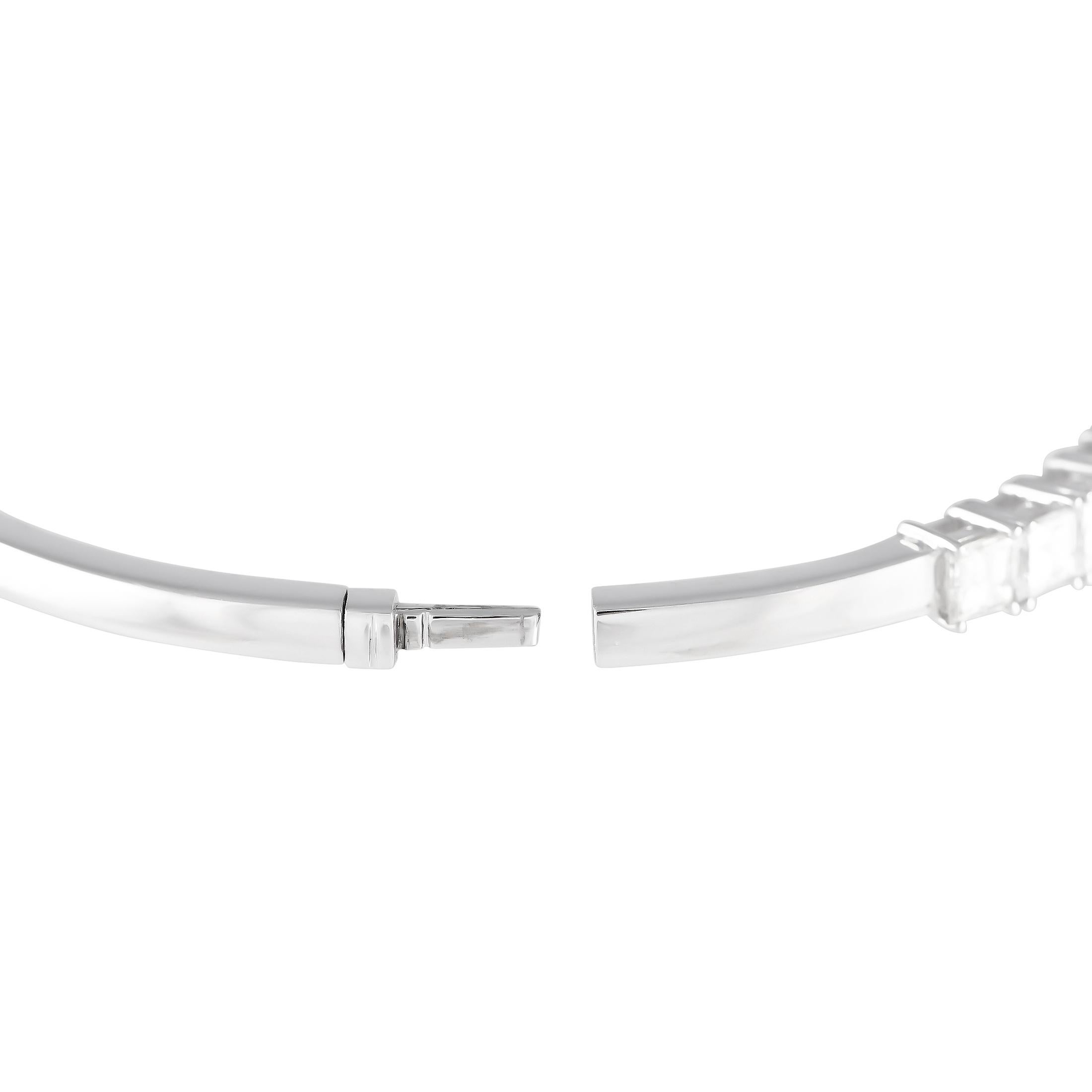 Taglio rotondo Bracciale con diamanti in oro bianco 18 carati da 4,0 carati in vendita