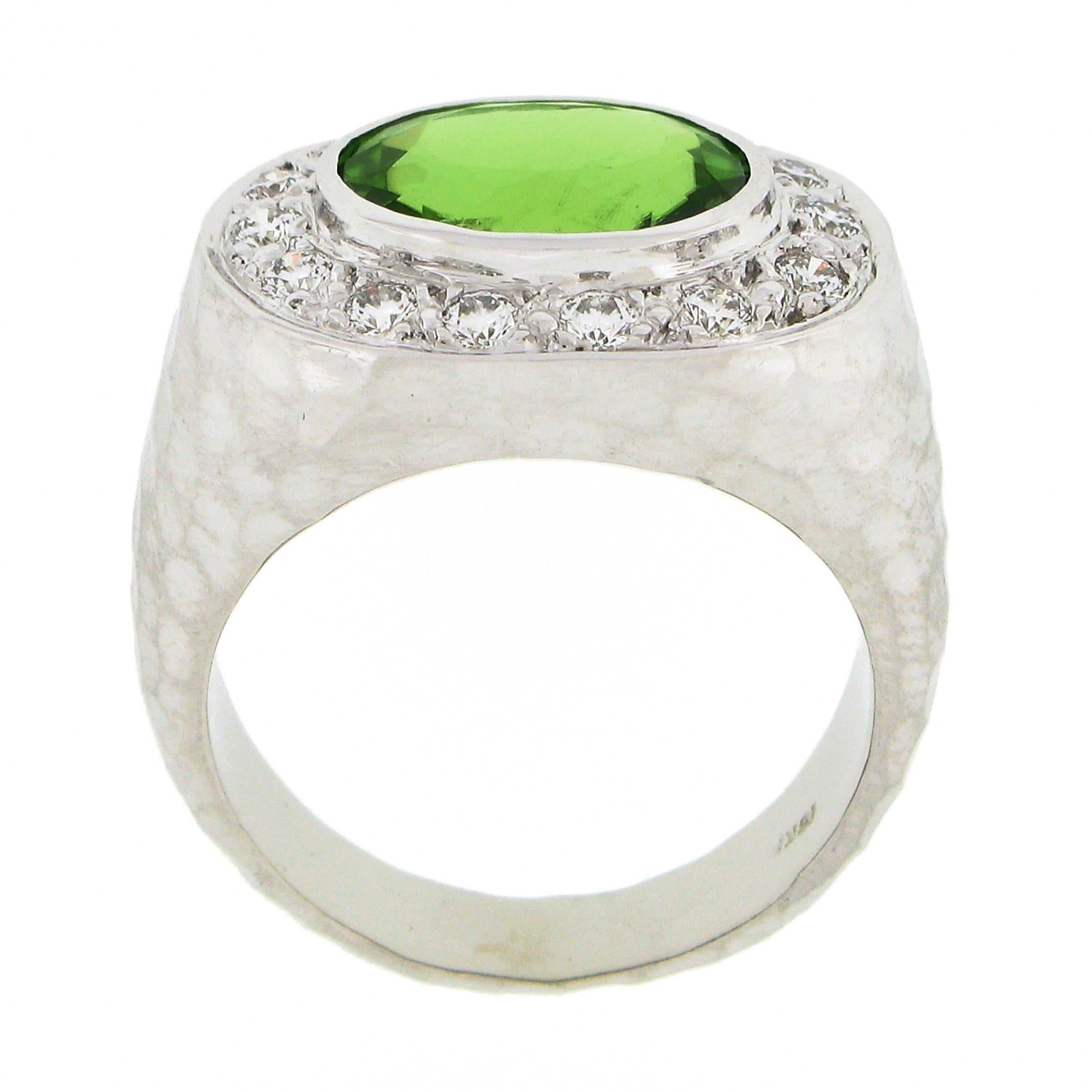 18k White Gold 4.11ctw Oval Peridot & Pave Diamond Matte Hammered Cocktail Ring For Sale 1