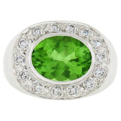 18 Karat Weißgold 4,11 Karat Oval Peridot & Pave Diamant Matt gehämmerter Cocktail-Ring