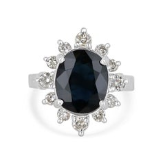 Dichiarazione a raggiera in oro bianco 18 carati con zaffiro ovale grande naturale e diamante da 4,11 tcw