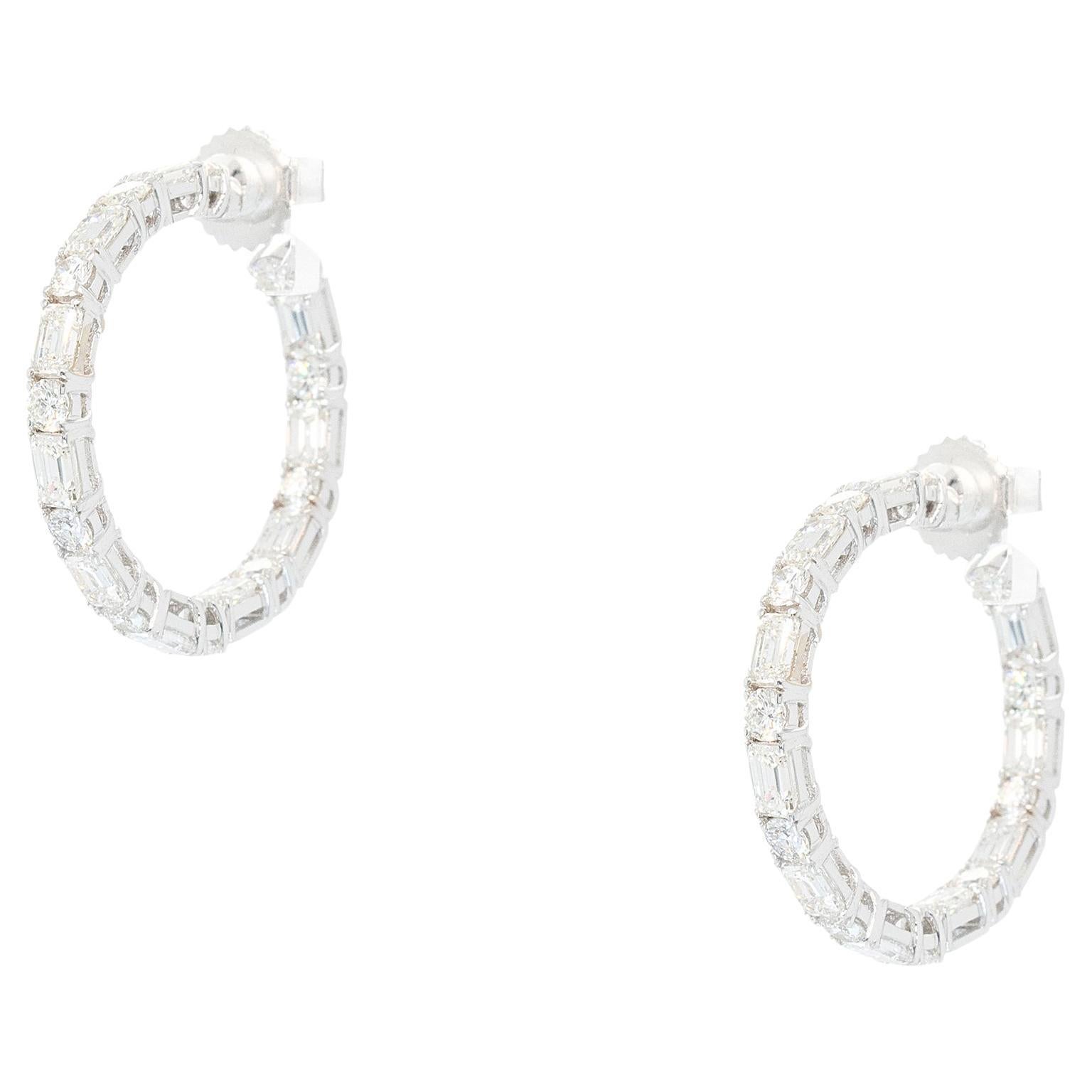 Boucles d'oreilles Inside Out en or blanc 18k 4.31ctw diamant baguette rond