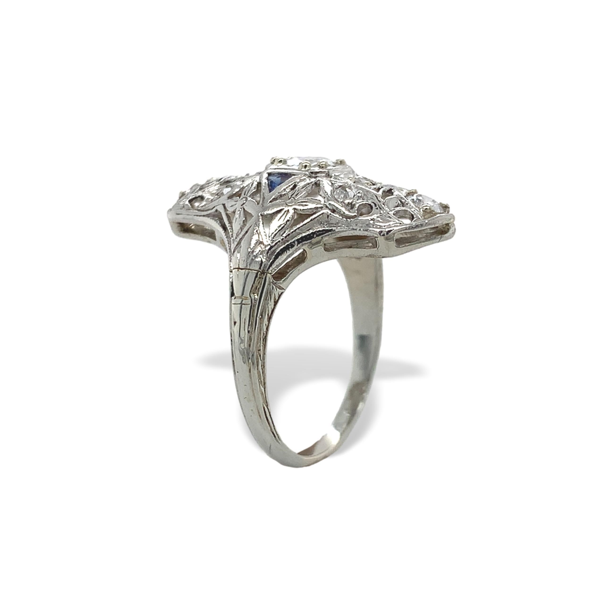 Taglio rotondo 18K White Gold .44ct tw Diamond Filigree Ring size 3.75 in vendita