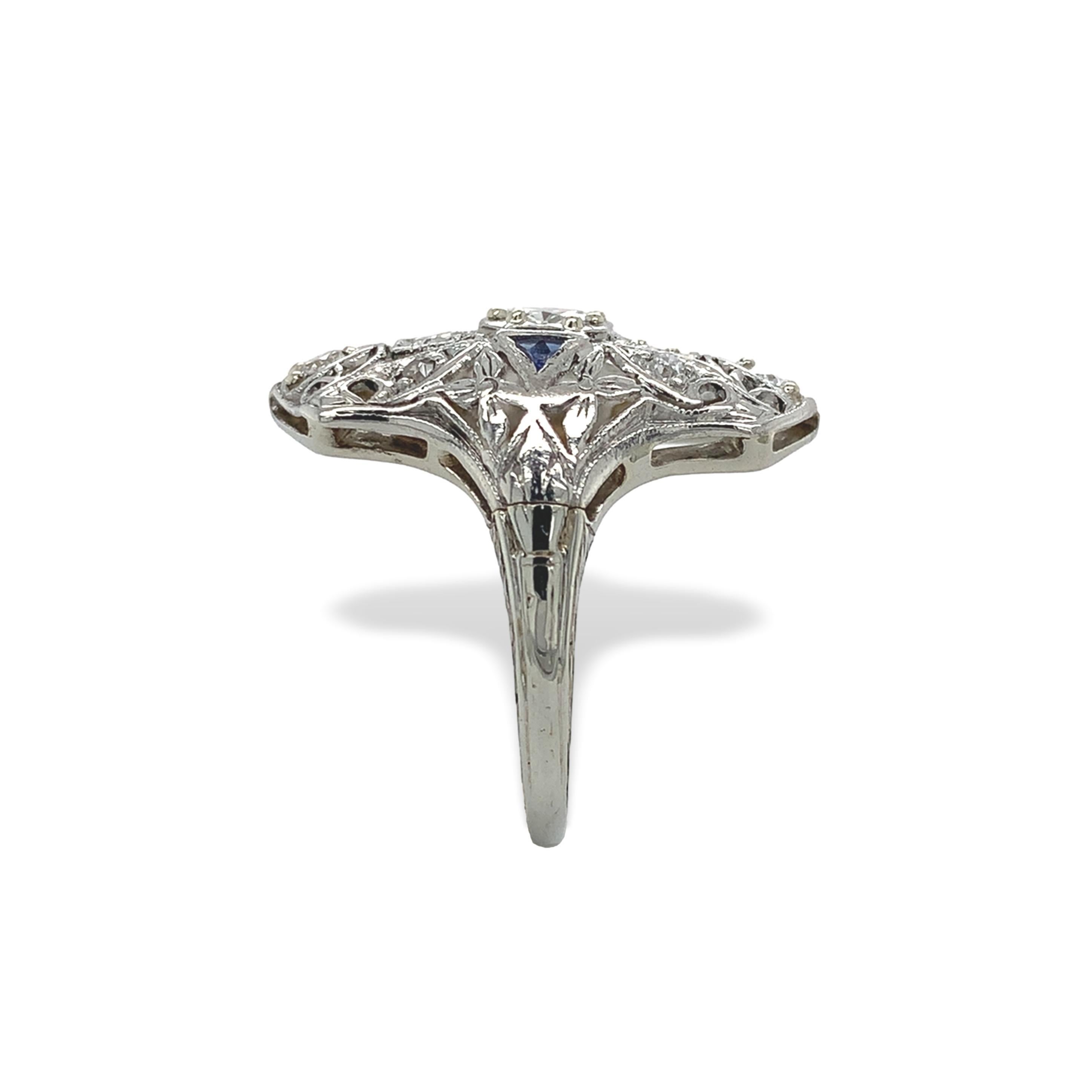 18K White Gold .44ct tw Diamond Filigree Ring size 3.75 In condizioni buone in vendita a Big Bend, WI
