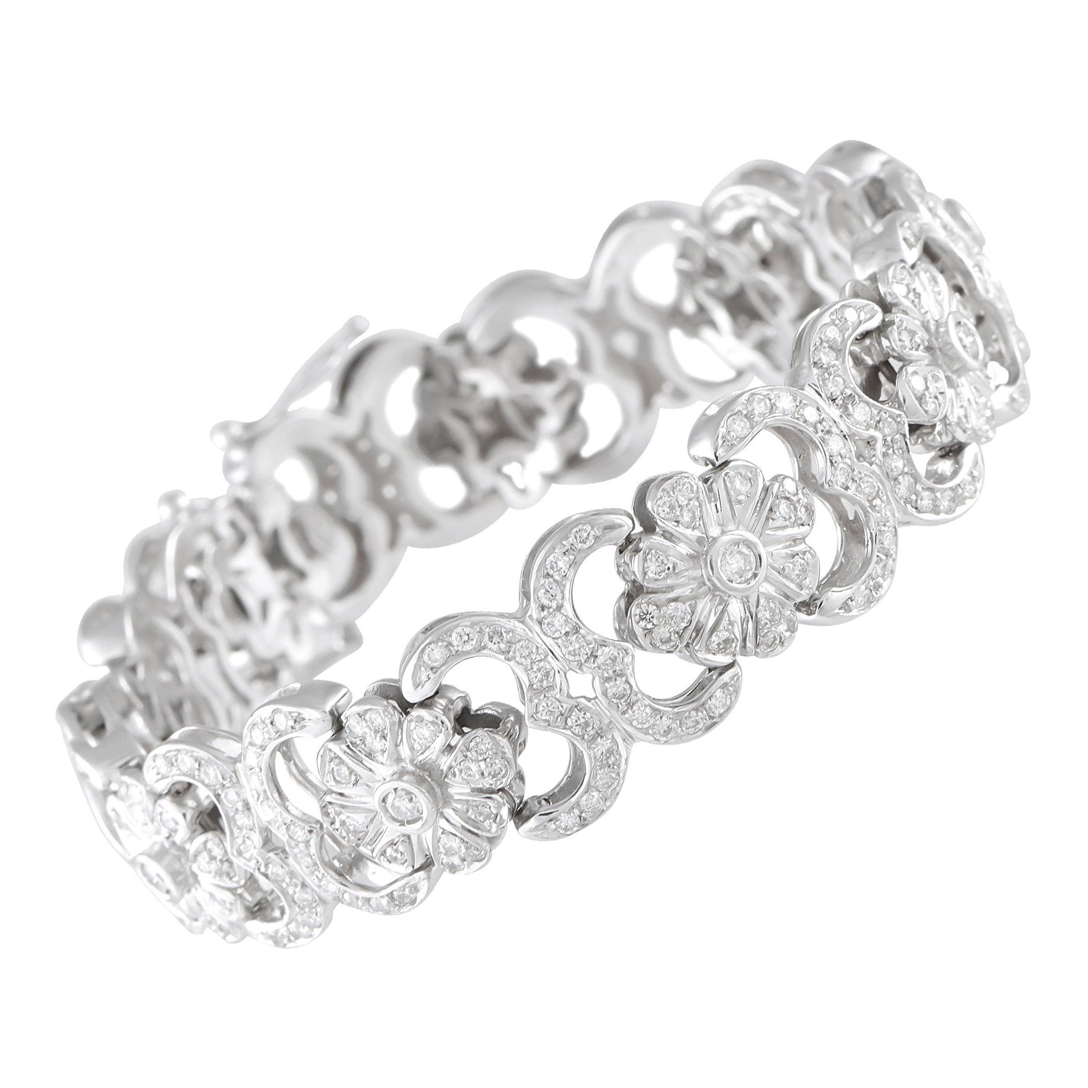 Bracelet à maillons en or blanc 18K avec fleur et diamant de 4,50 ct MF03-070825 en vente