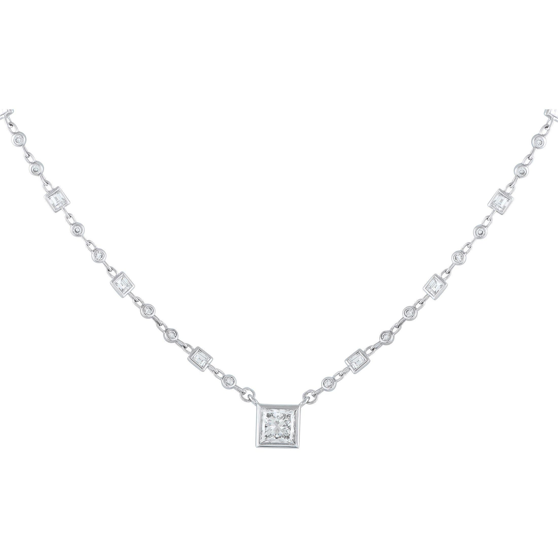 Collier en or blanc 18K avec 4,53 ct de diamants