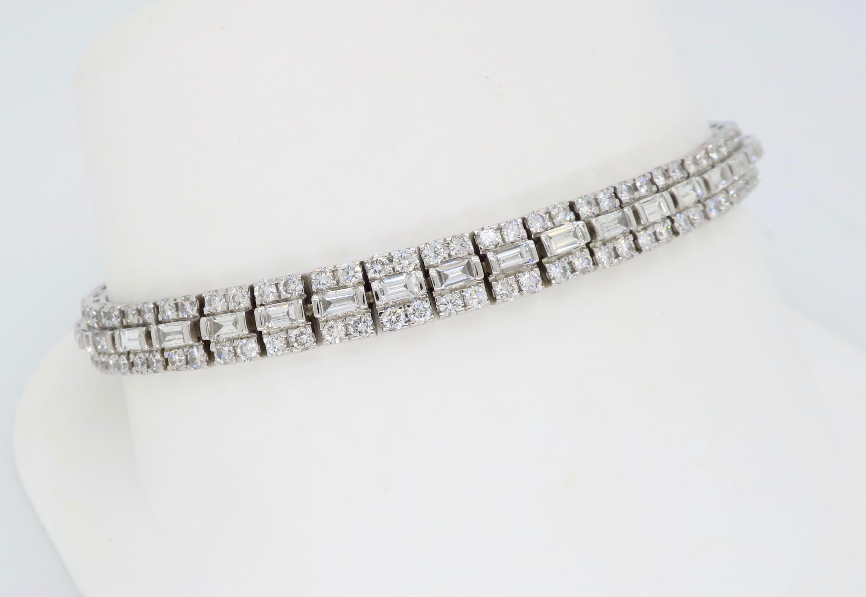 Baguette Cut 18 Karat White Gold 4.60 Carat Diamond Bracelet For Sale