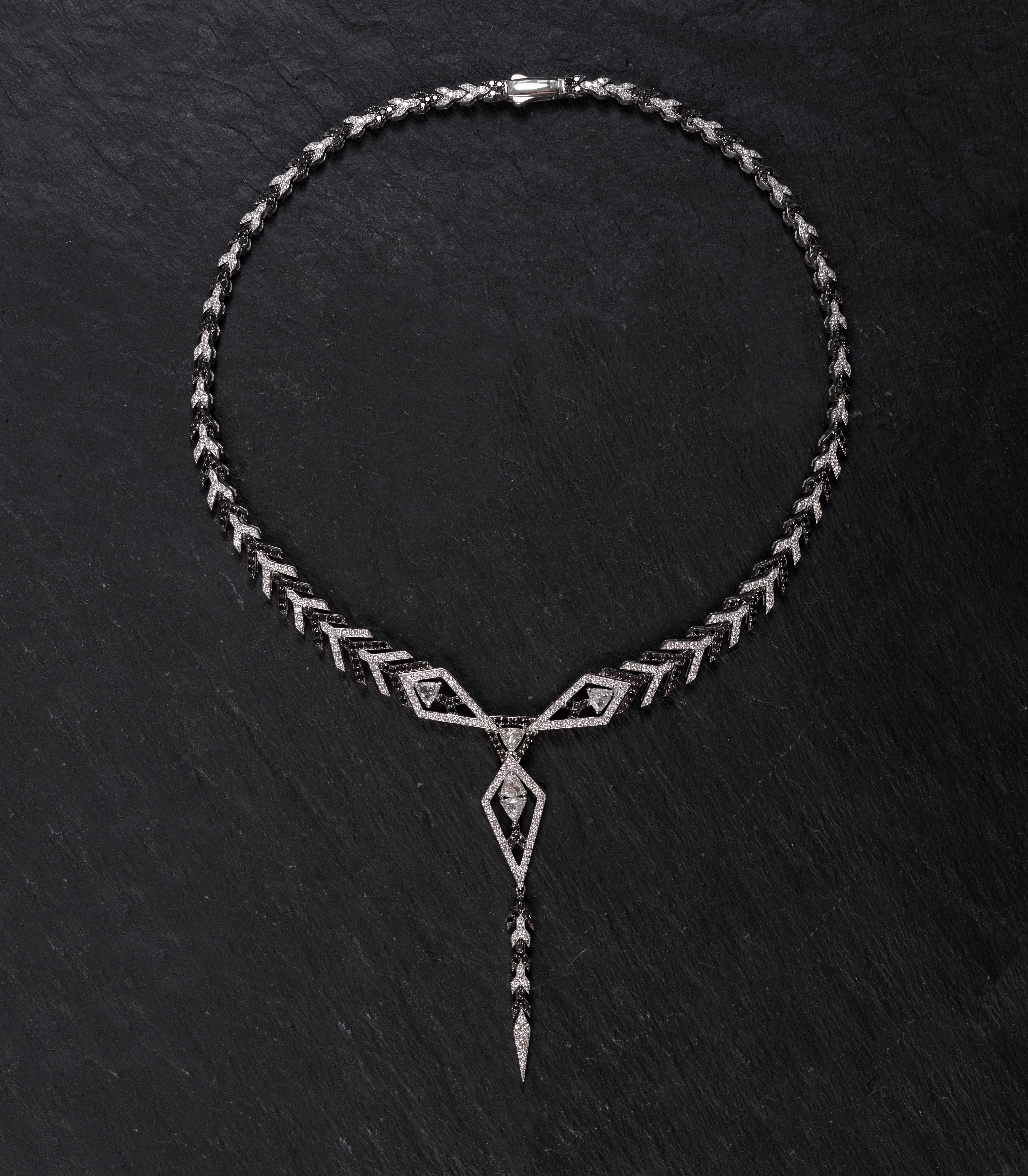 Contemporary 18K White Gold & 4.66 cts Black 5.56 cts White Diamonds Arrow Necklace by Alessa