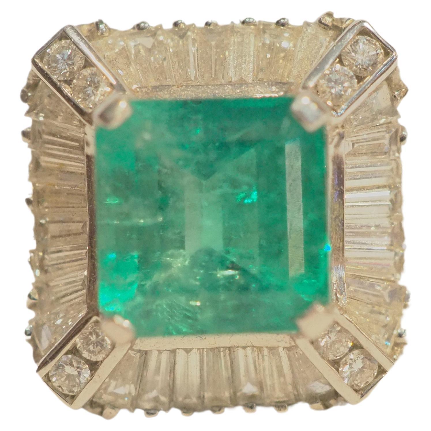 18K White Gold 4.68ct Colombian Emerald & 1.65ct Diamond Cocktail Ring For Sale